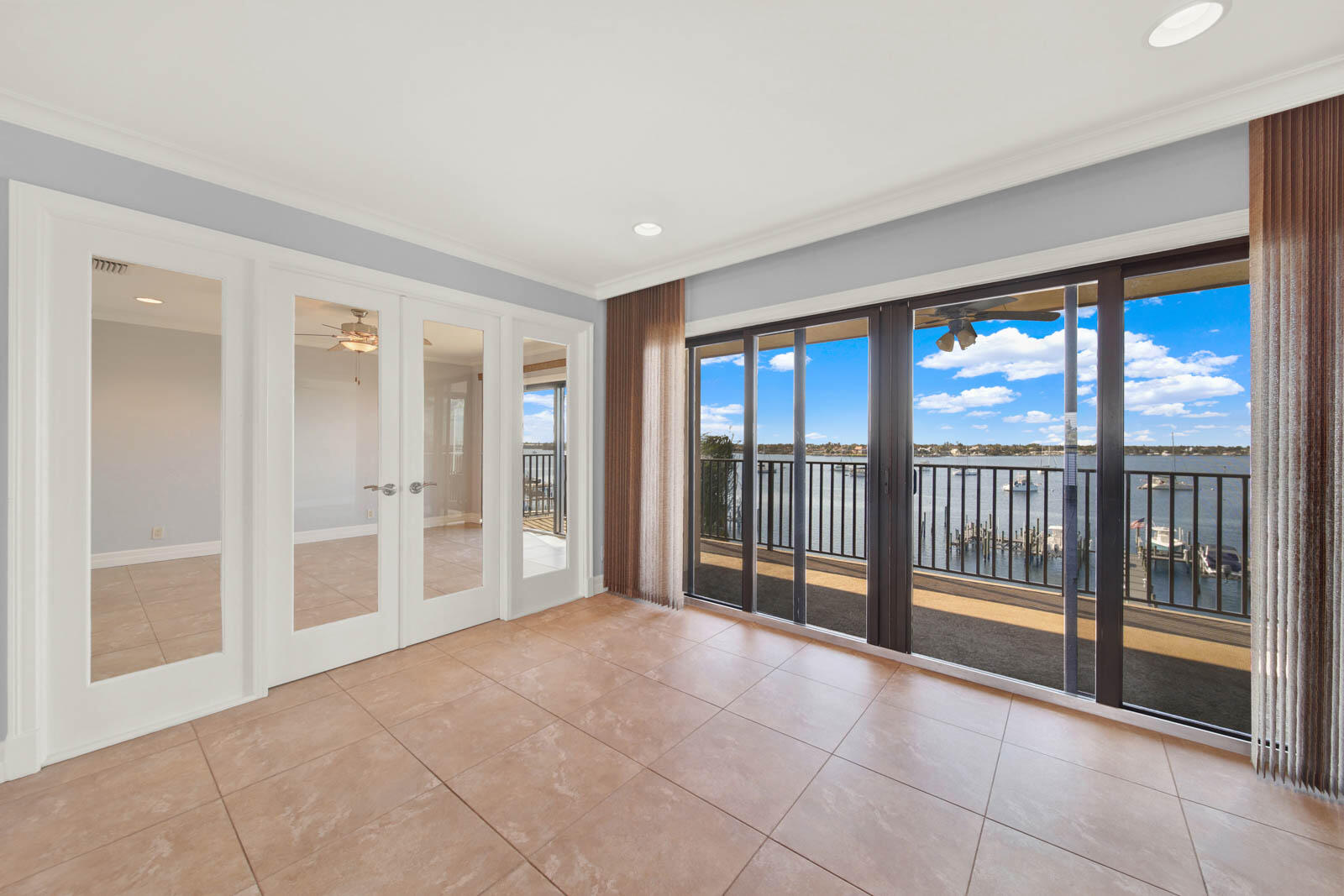 624 SW Saint Lucie Crescent 406