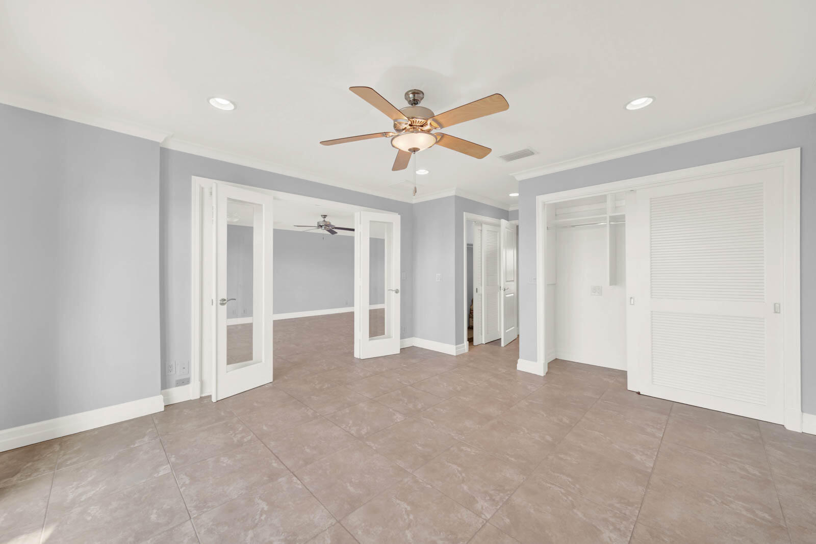 624 SW Saint Lucie Crescent 406