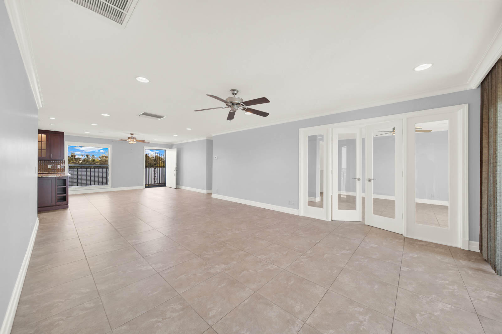 624 SW Saint Lucie Crescent 406