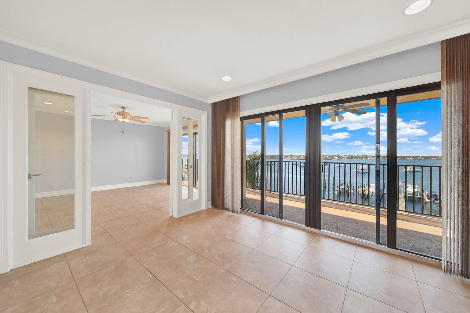 624 SW Saint Lucie Crescent 406