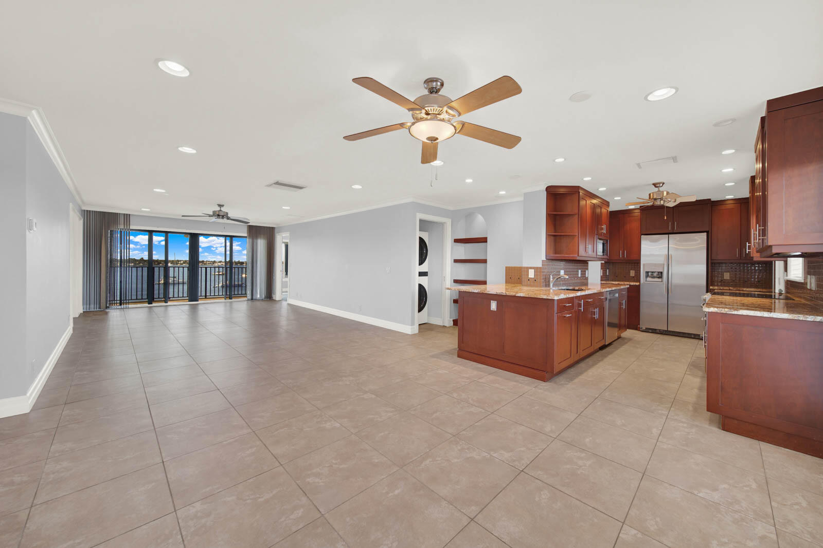 624 SW Saint Lucie Crescent 406