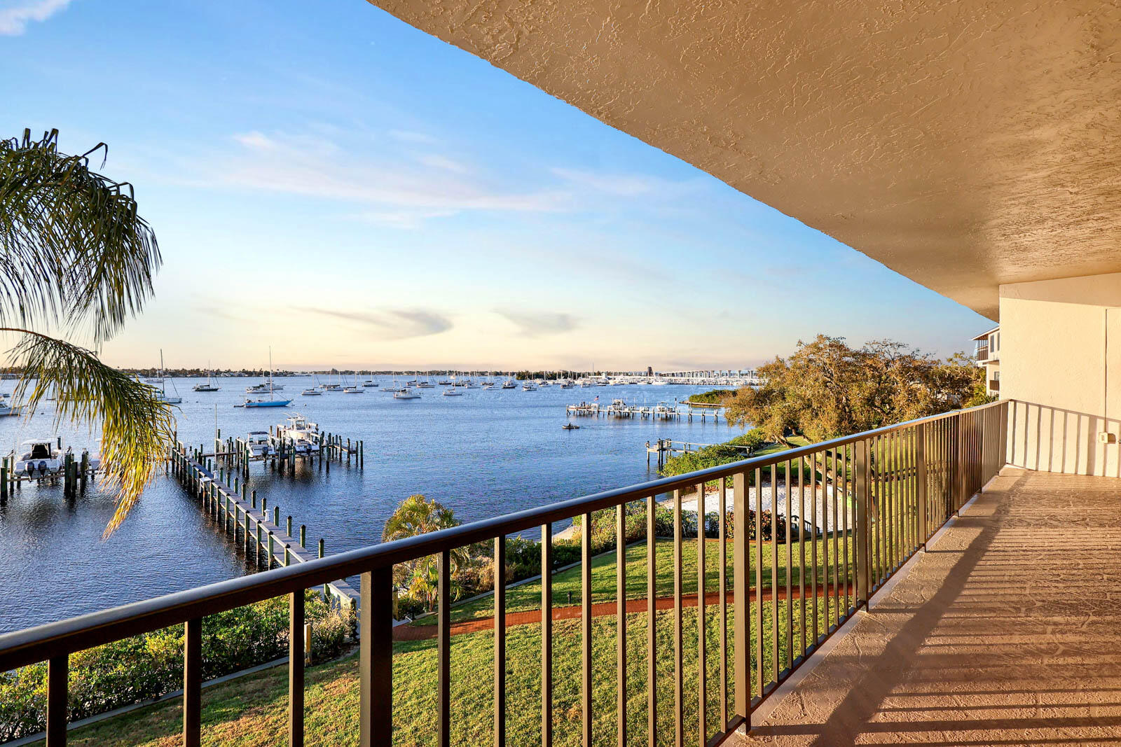 624 SW Saint Lucie Crescent 306