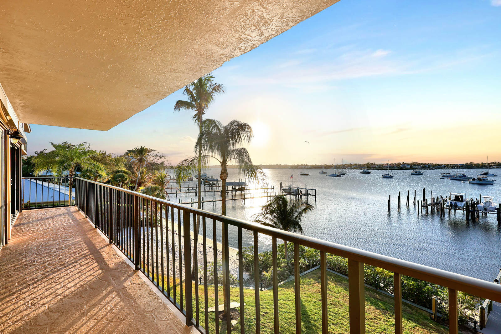 624 SW Saint Lucie Crescent 306