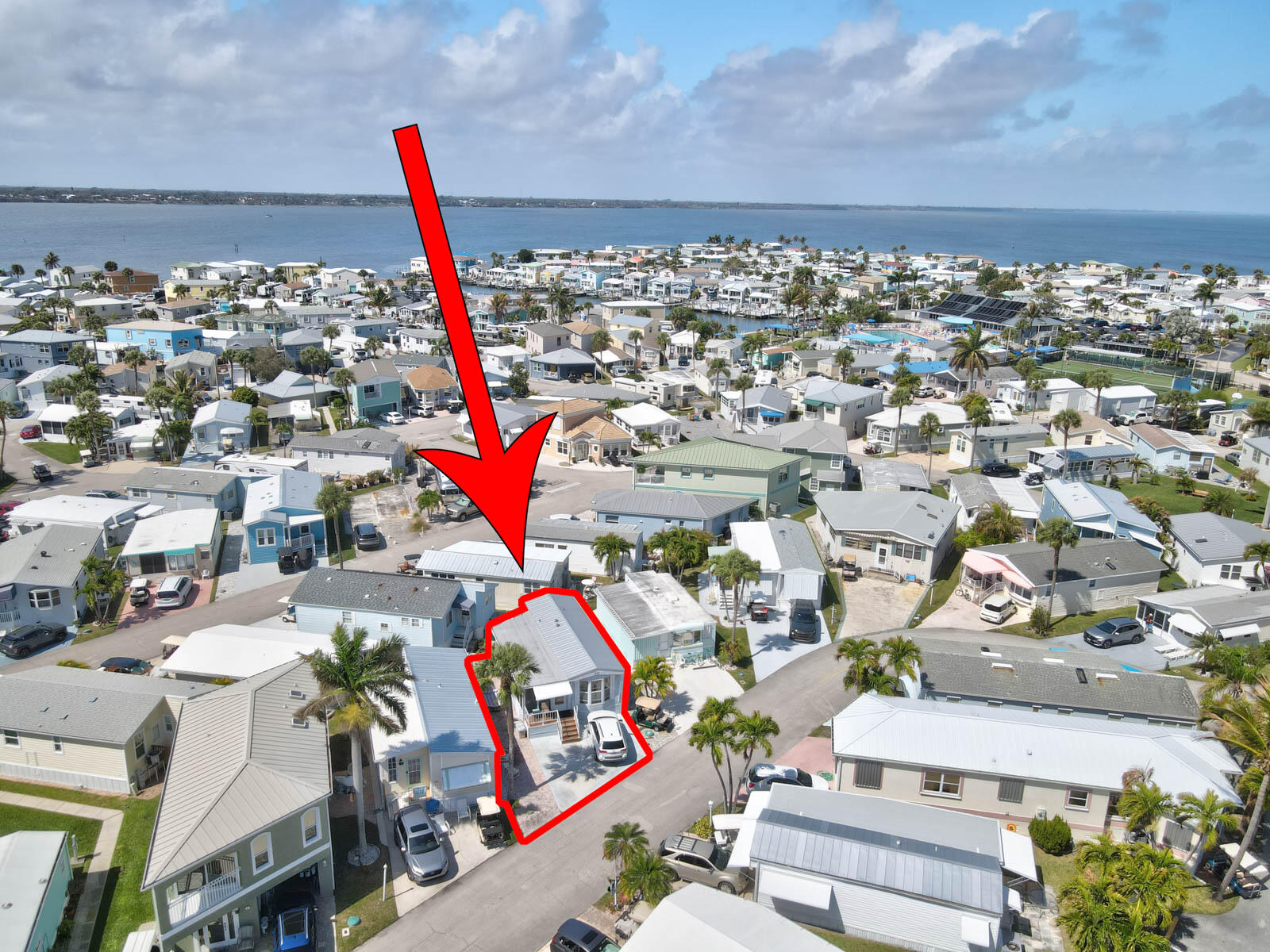 976 Nettles Boulevard