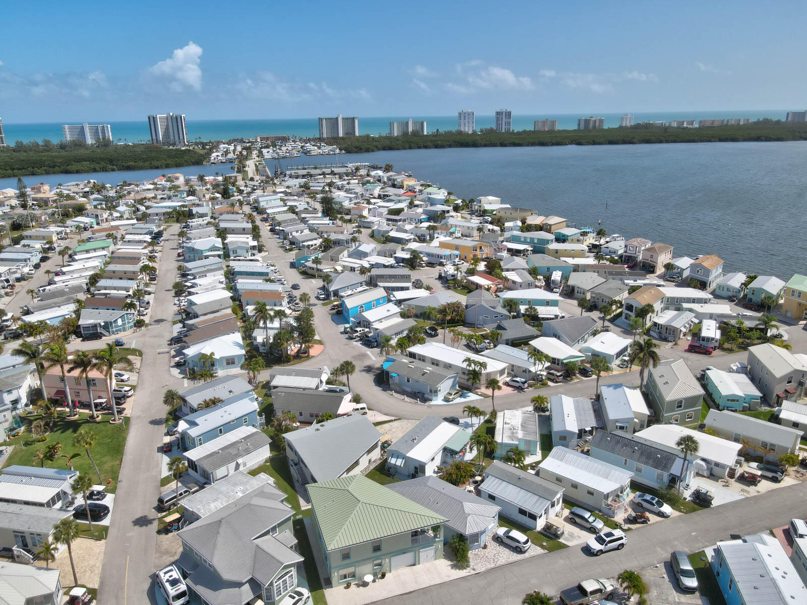 976 Nettles Boulevard