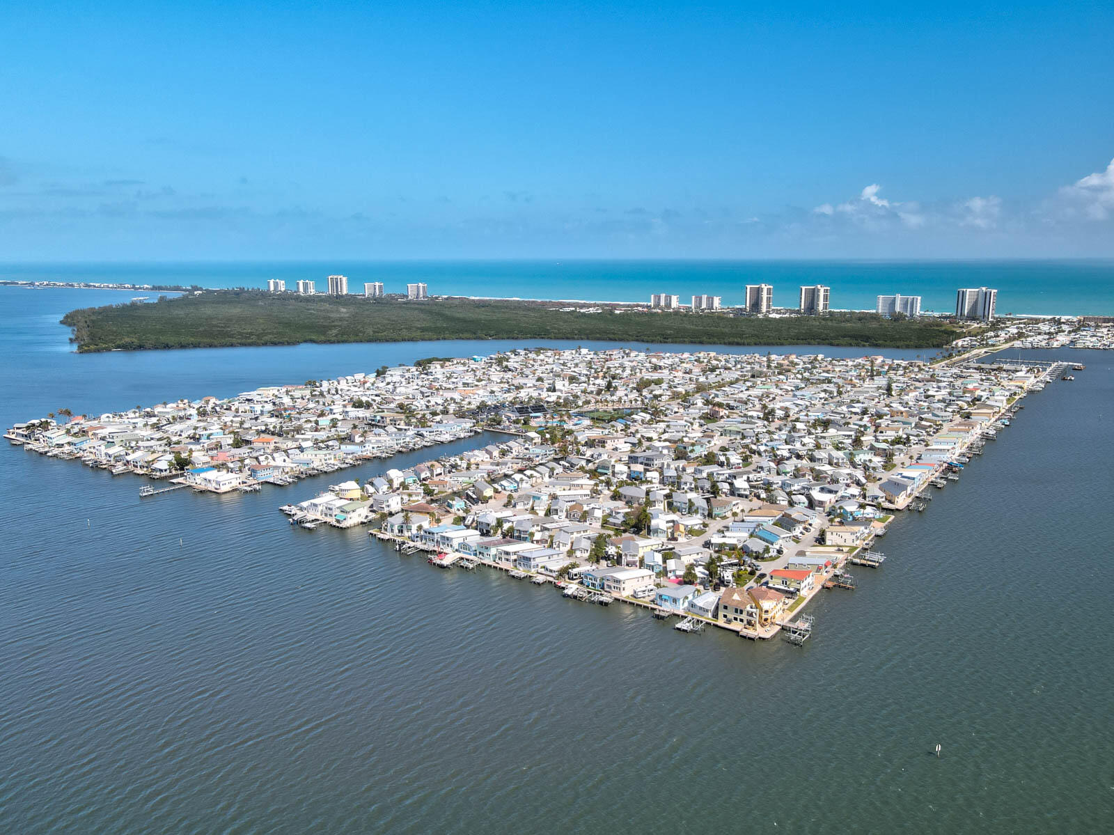 976 Nettles Boulevard