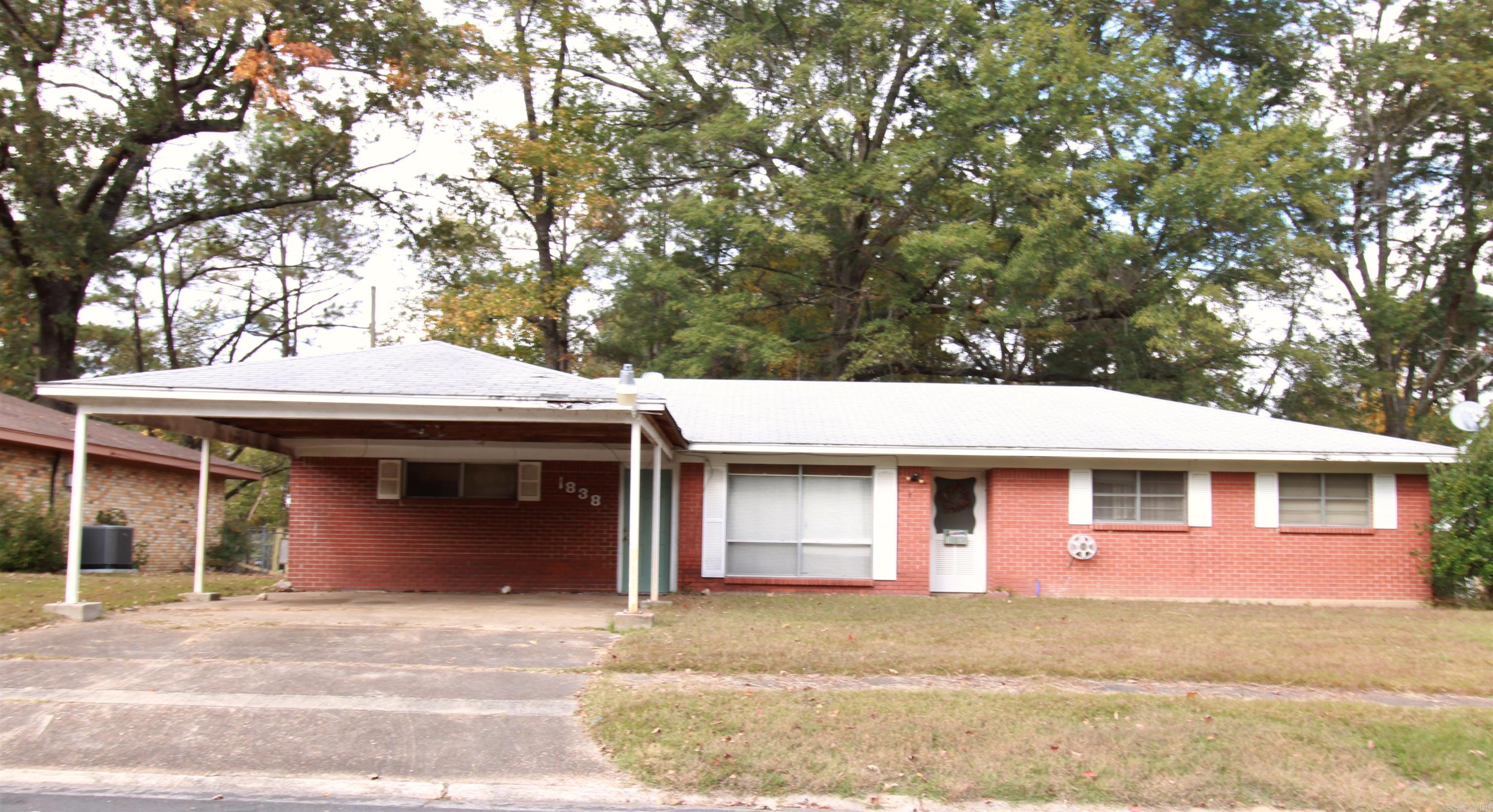 1838 Center Street