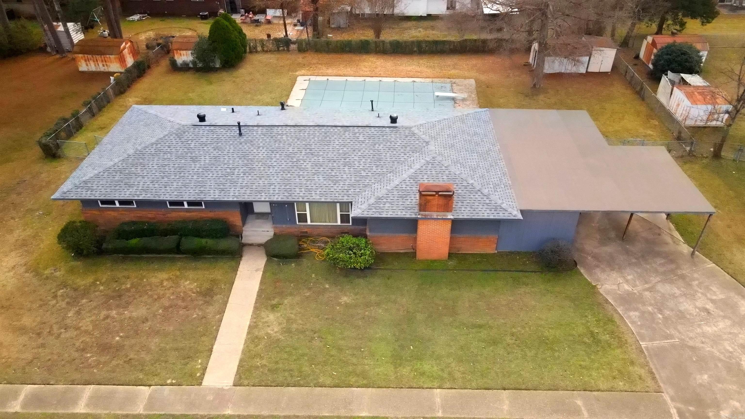 1903 Center Street