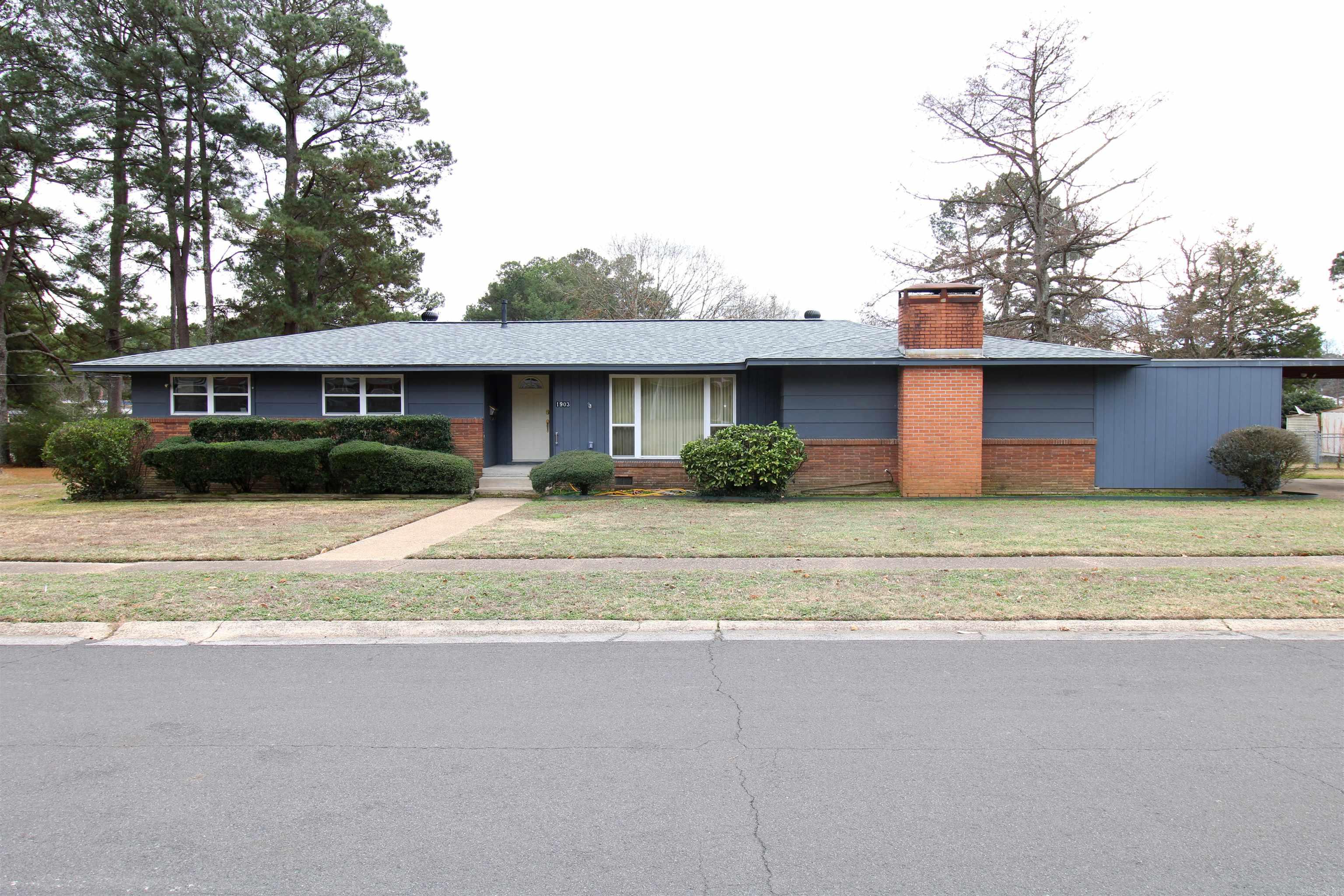1903 Center Street