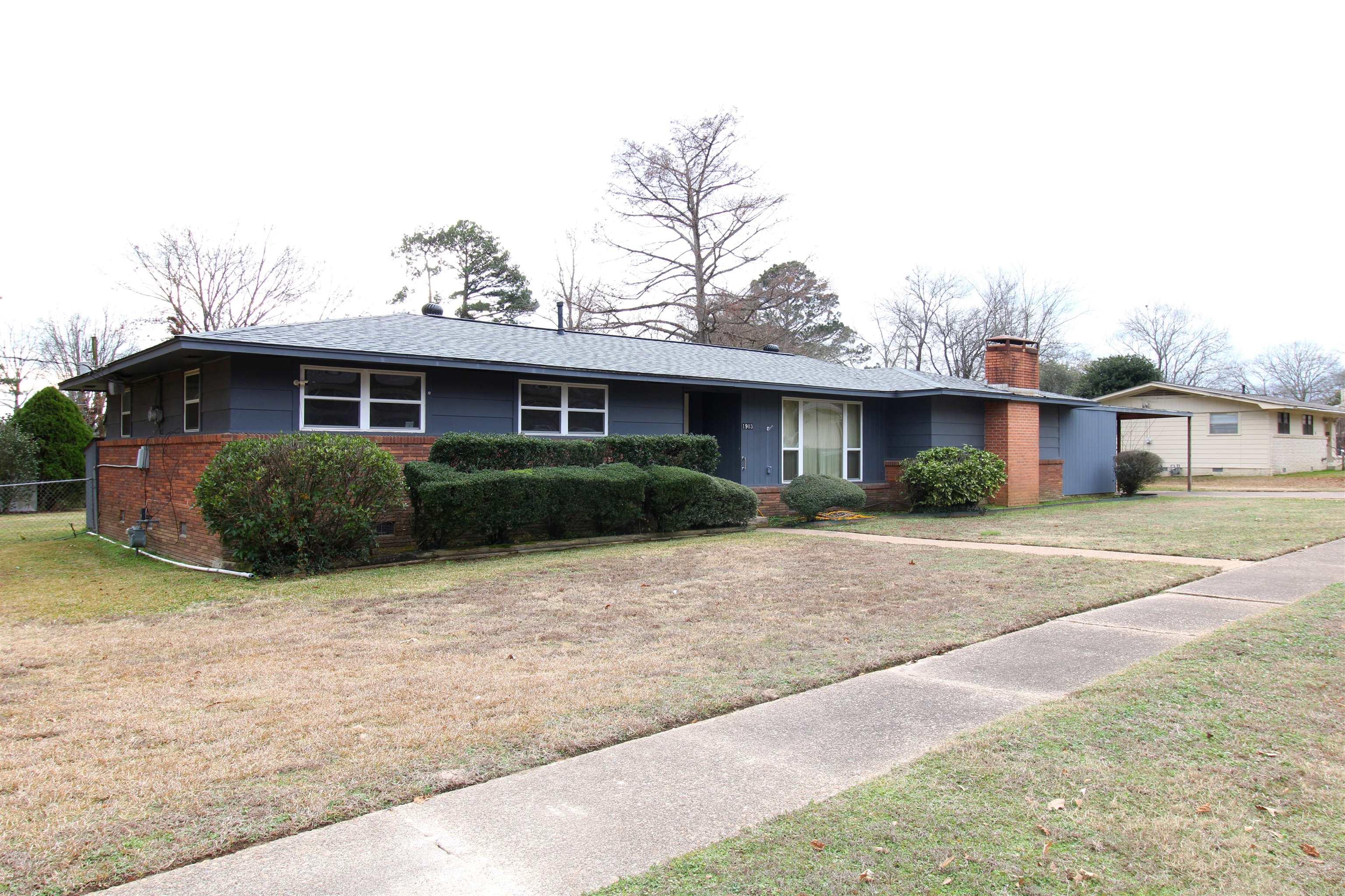 1903 Center Street