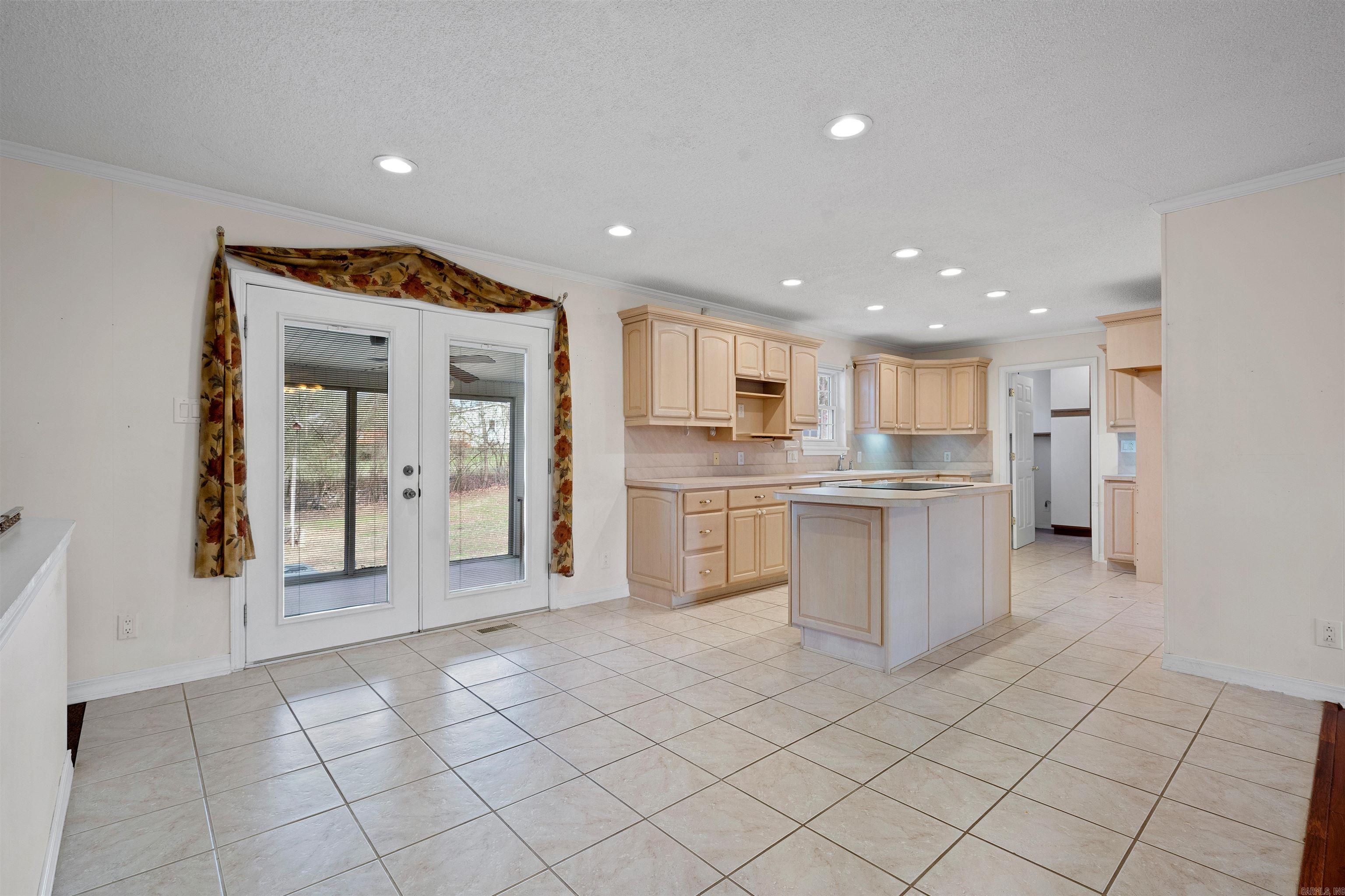 107 N Rogers Road