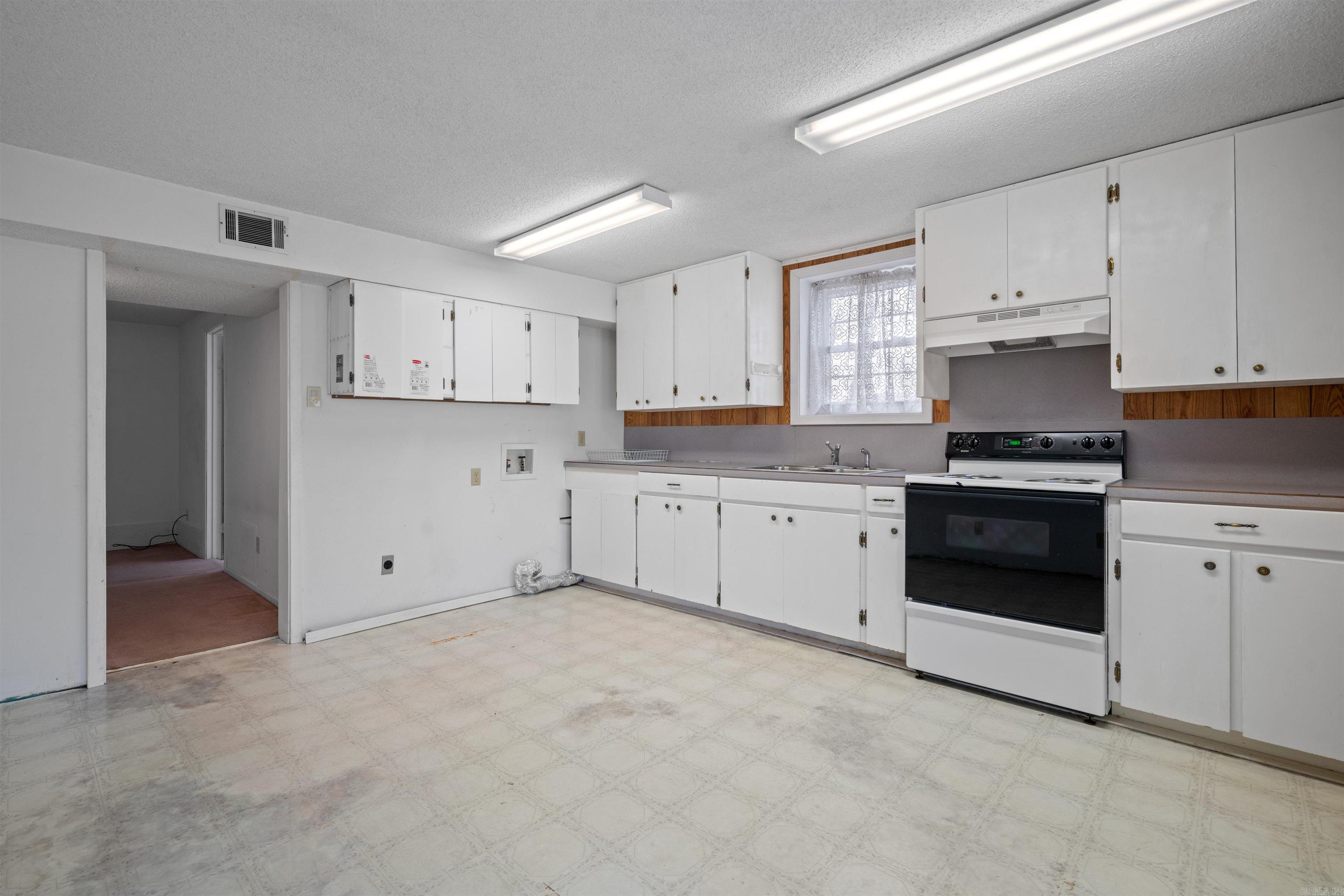 107 N Rogers Road