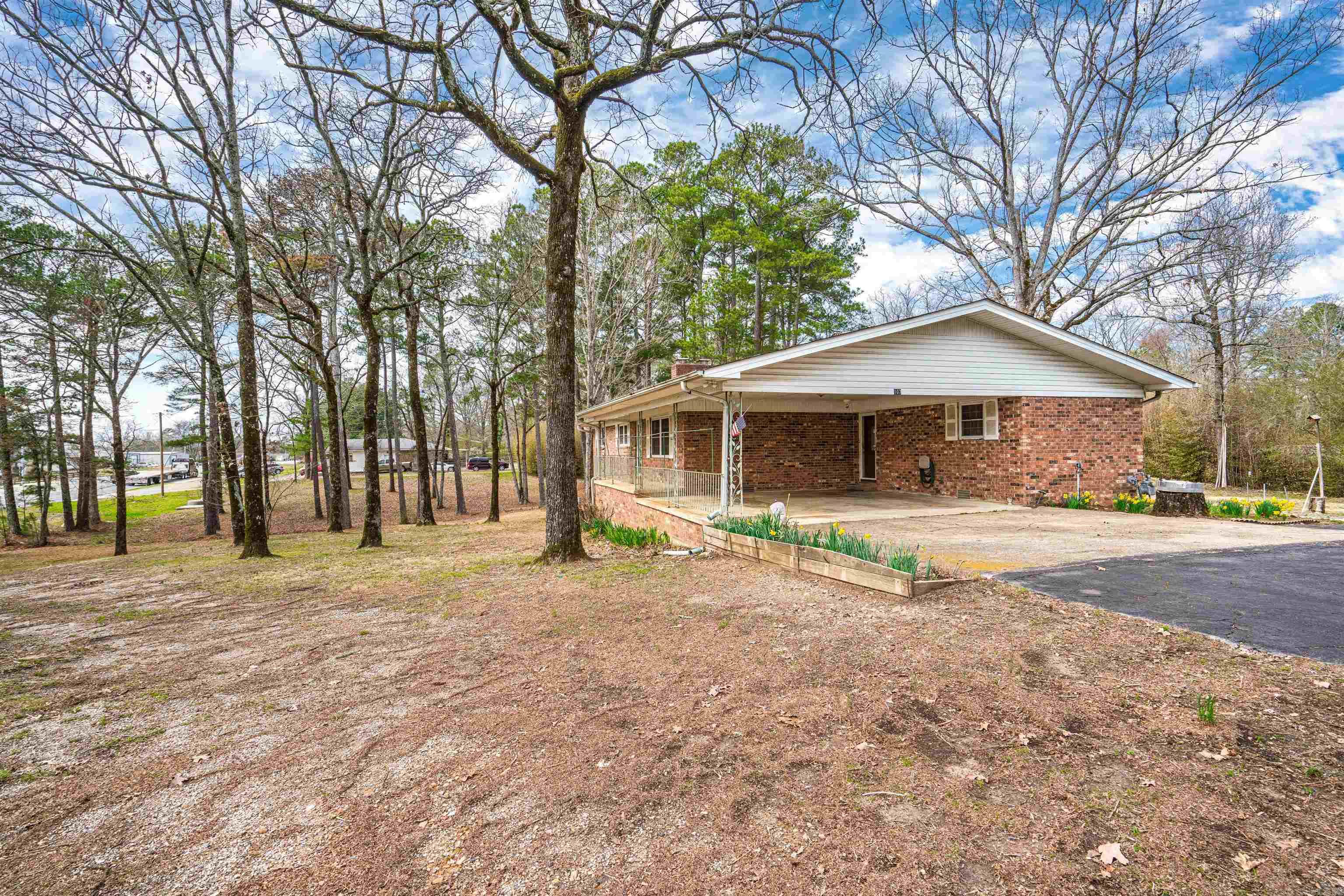 107 N Rogers Road