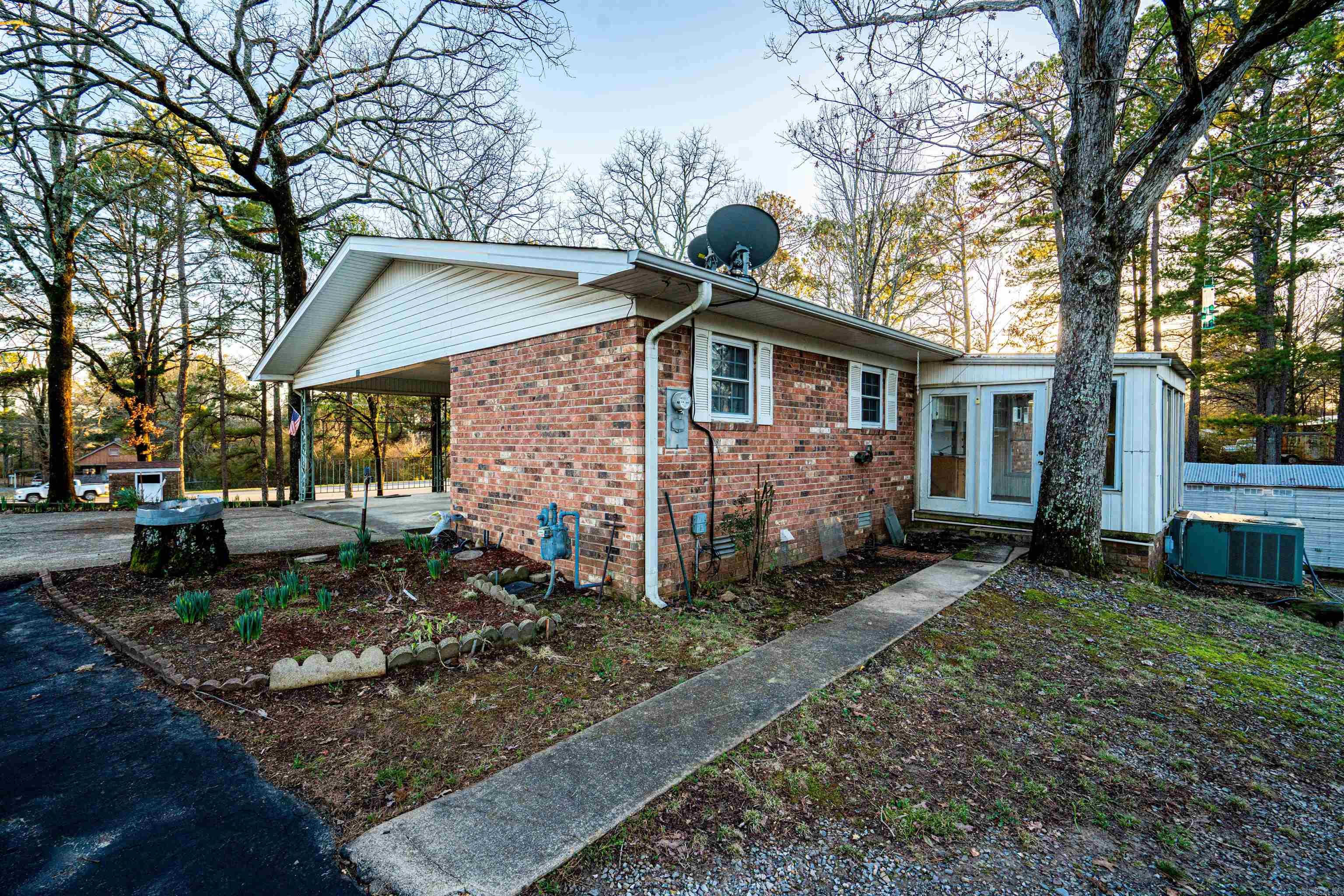 107 N Rogers Road
