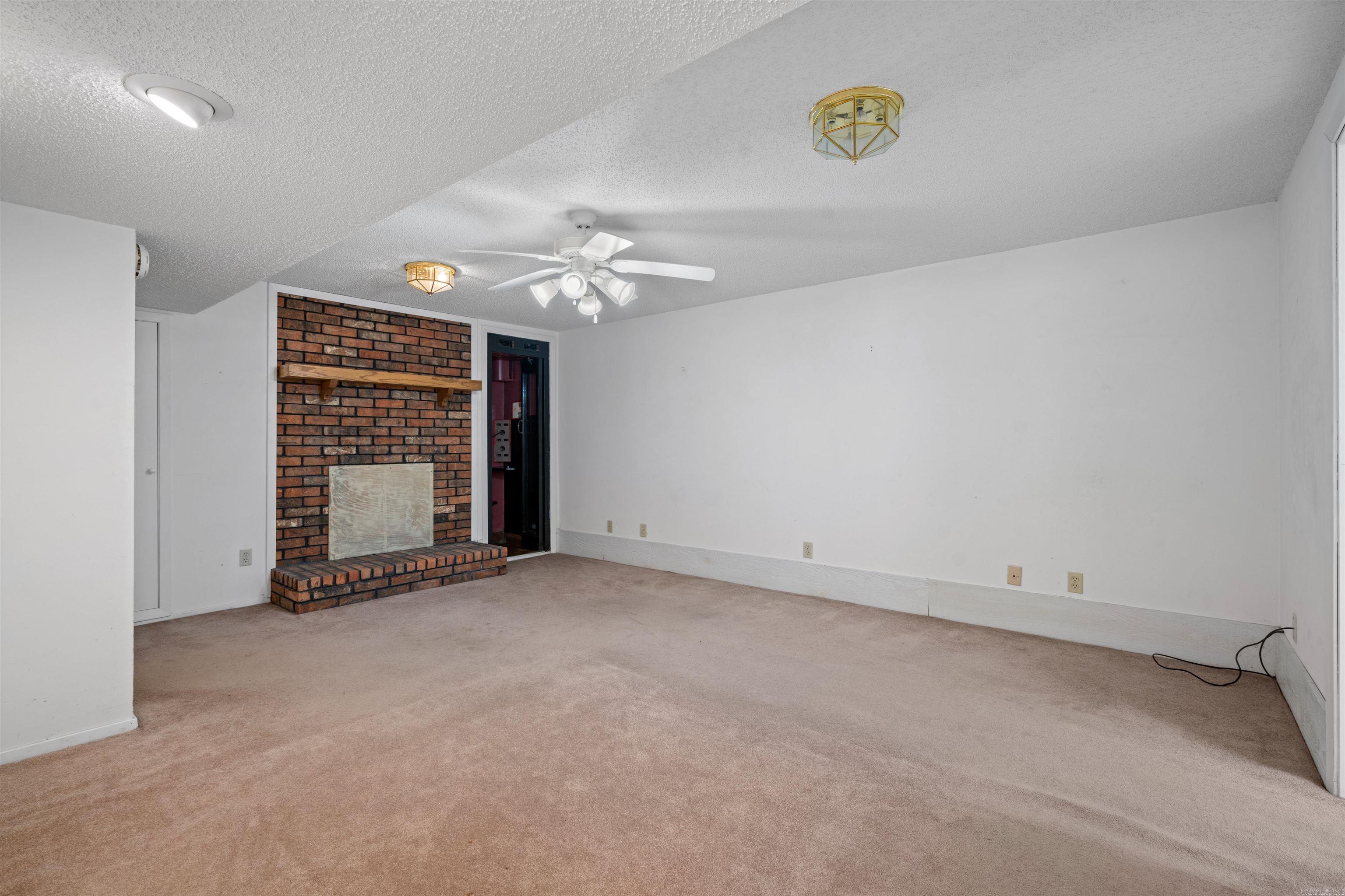 107 N Rogers Road