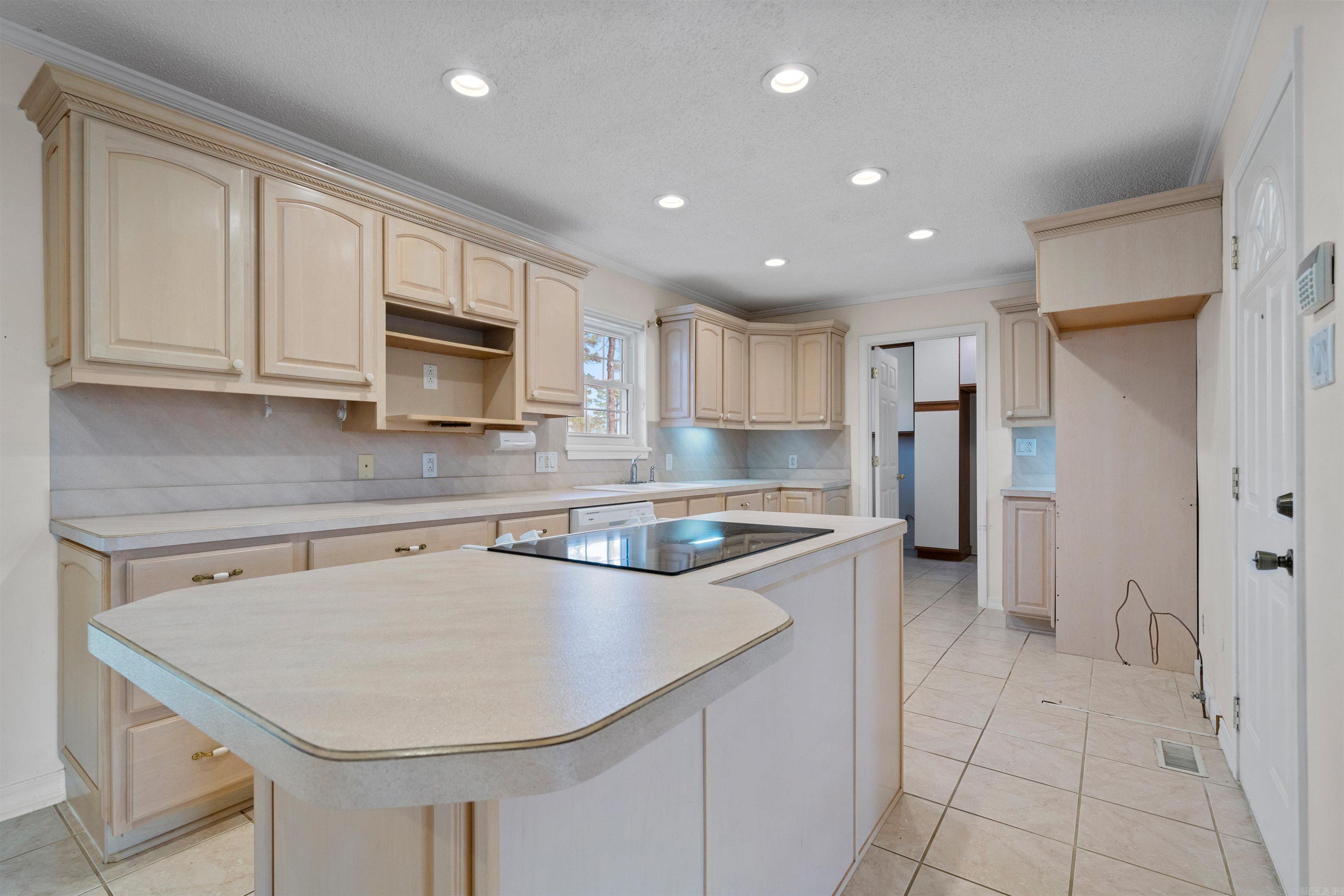 107 N Rogers Road