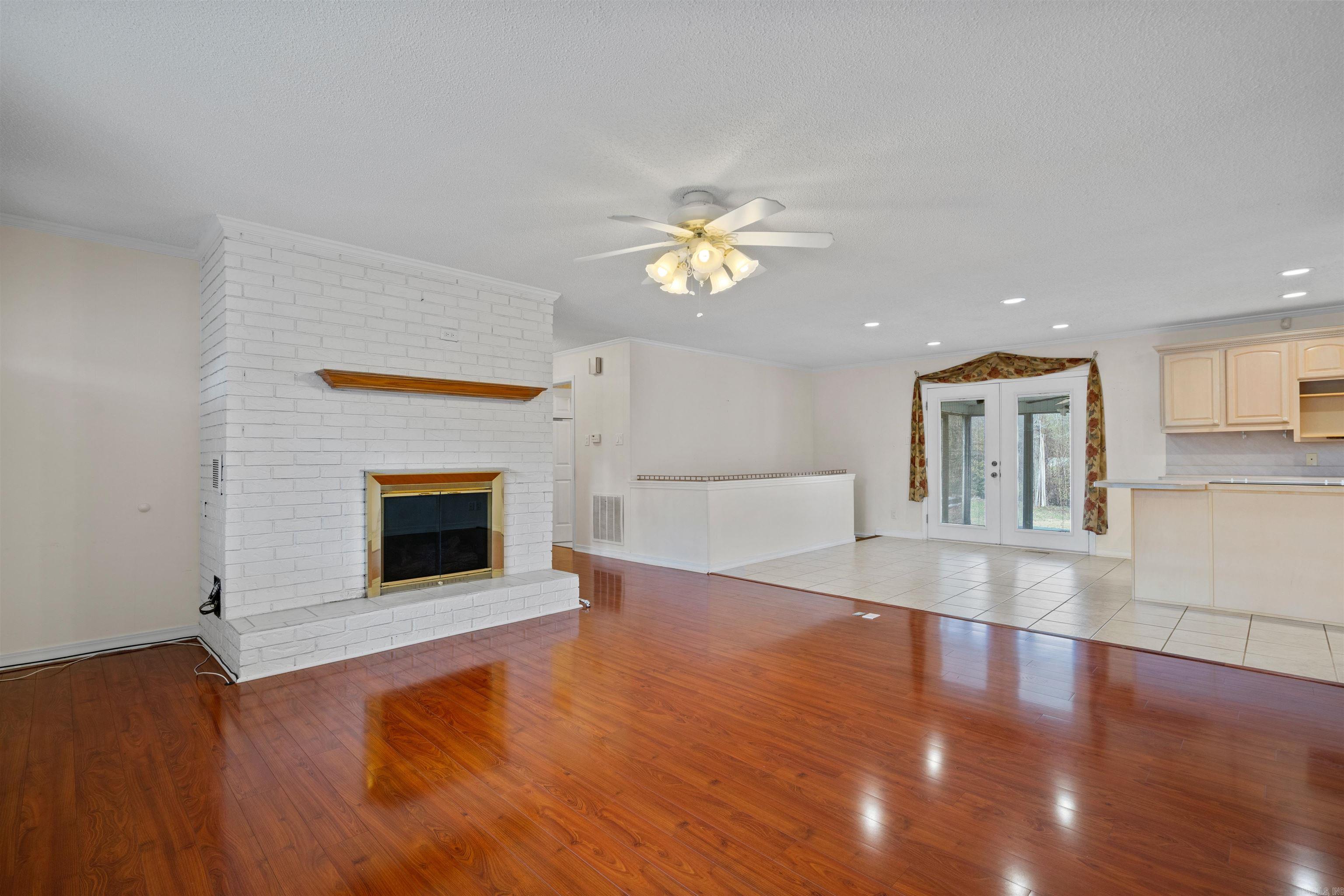 107 N Rogers Road