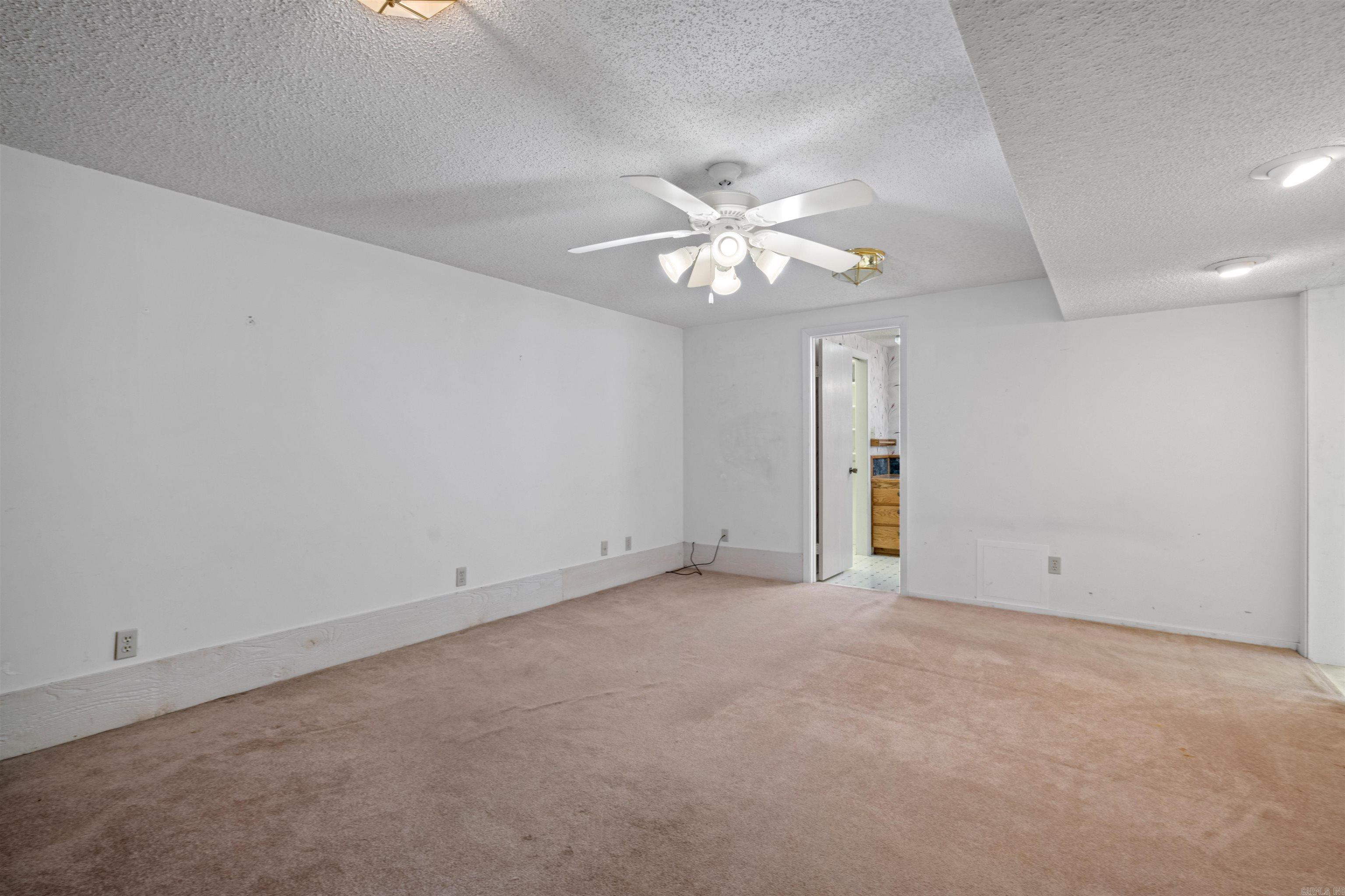 107 N Rogers Road