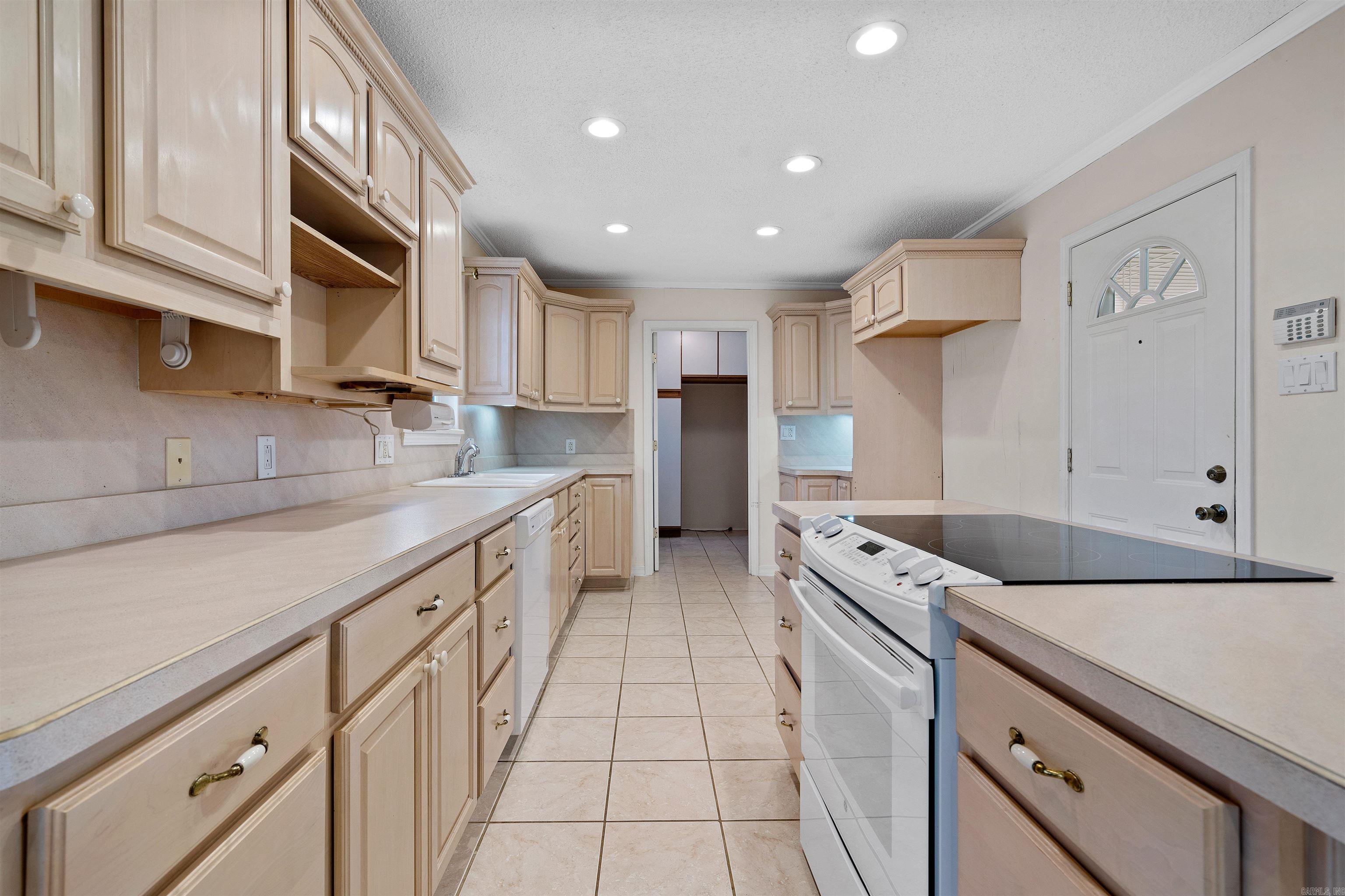 107 N Rogers Road