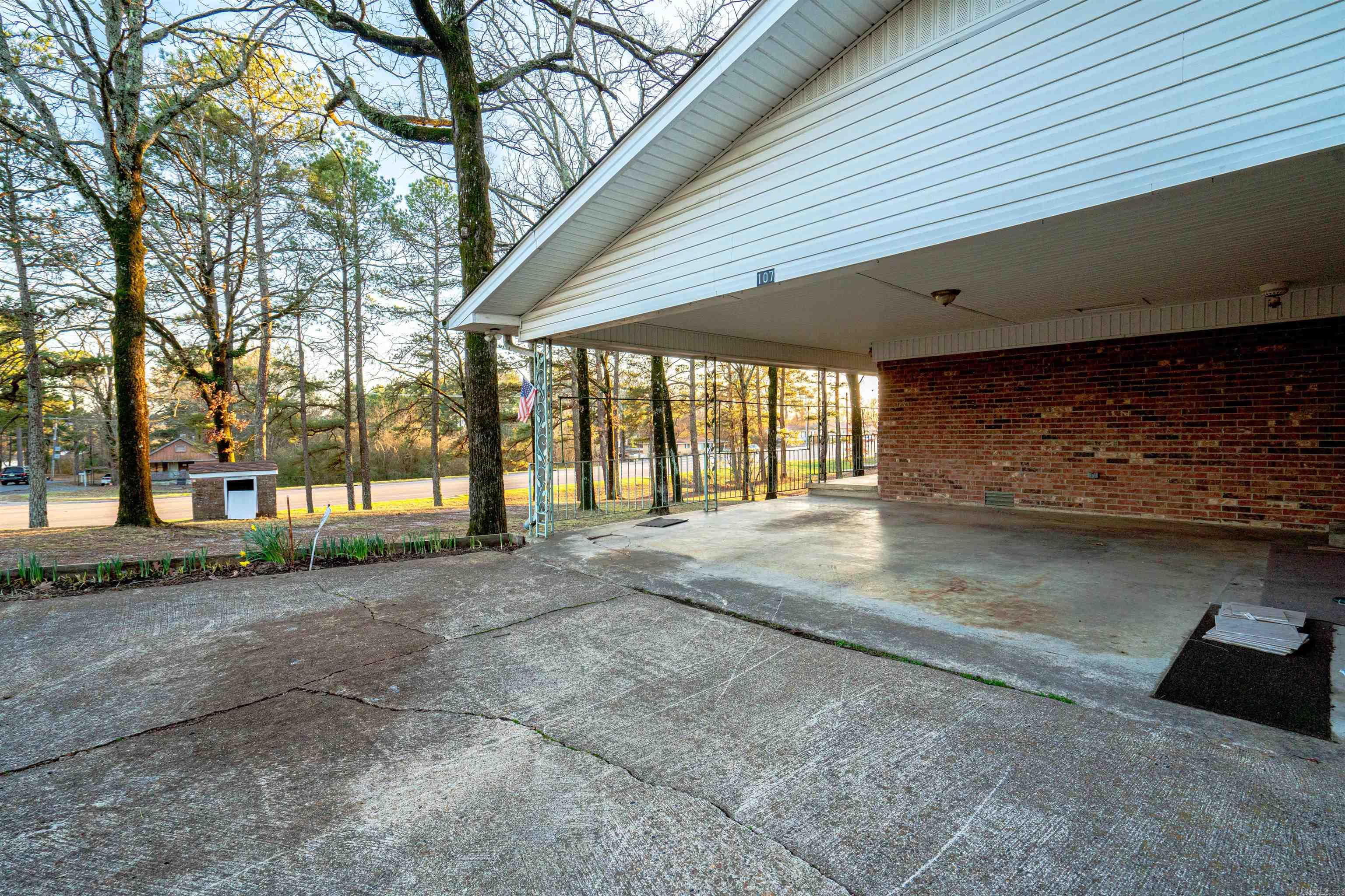 107 N Rogers Road