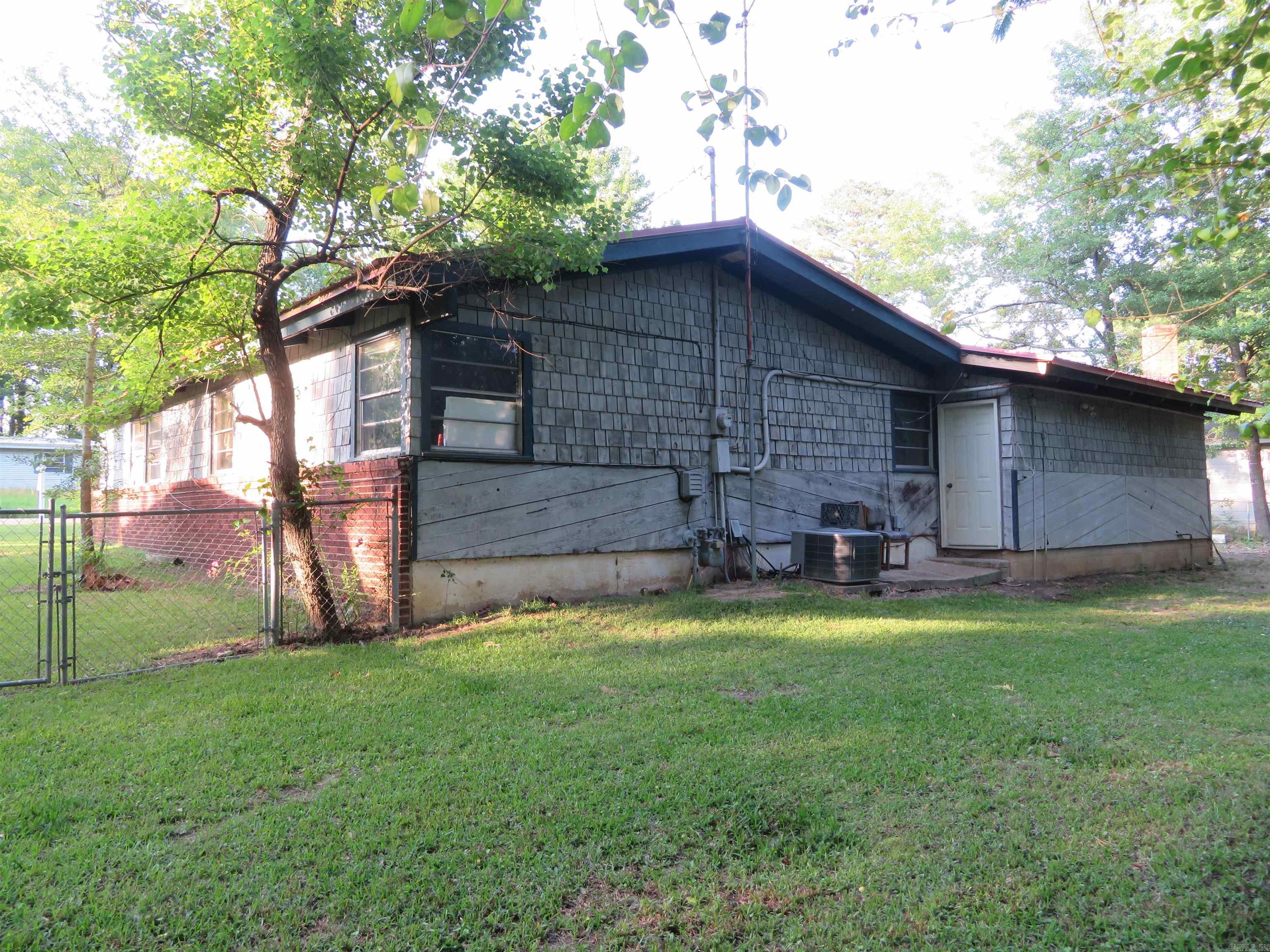 1811 Sylvia Street
