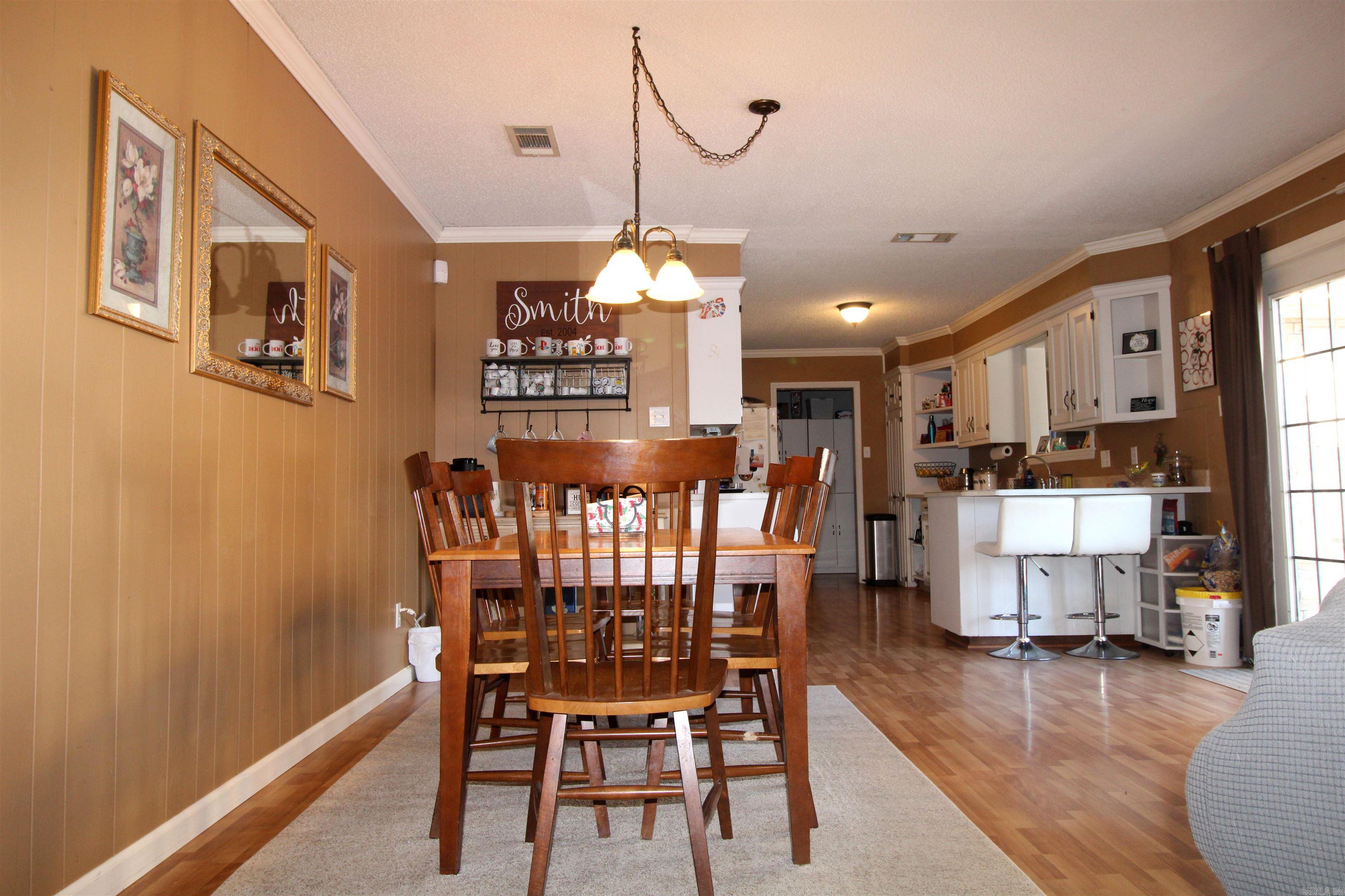 2710 Lynwood Drive