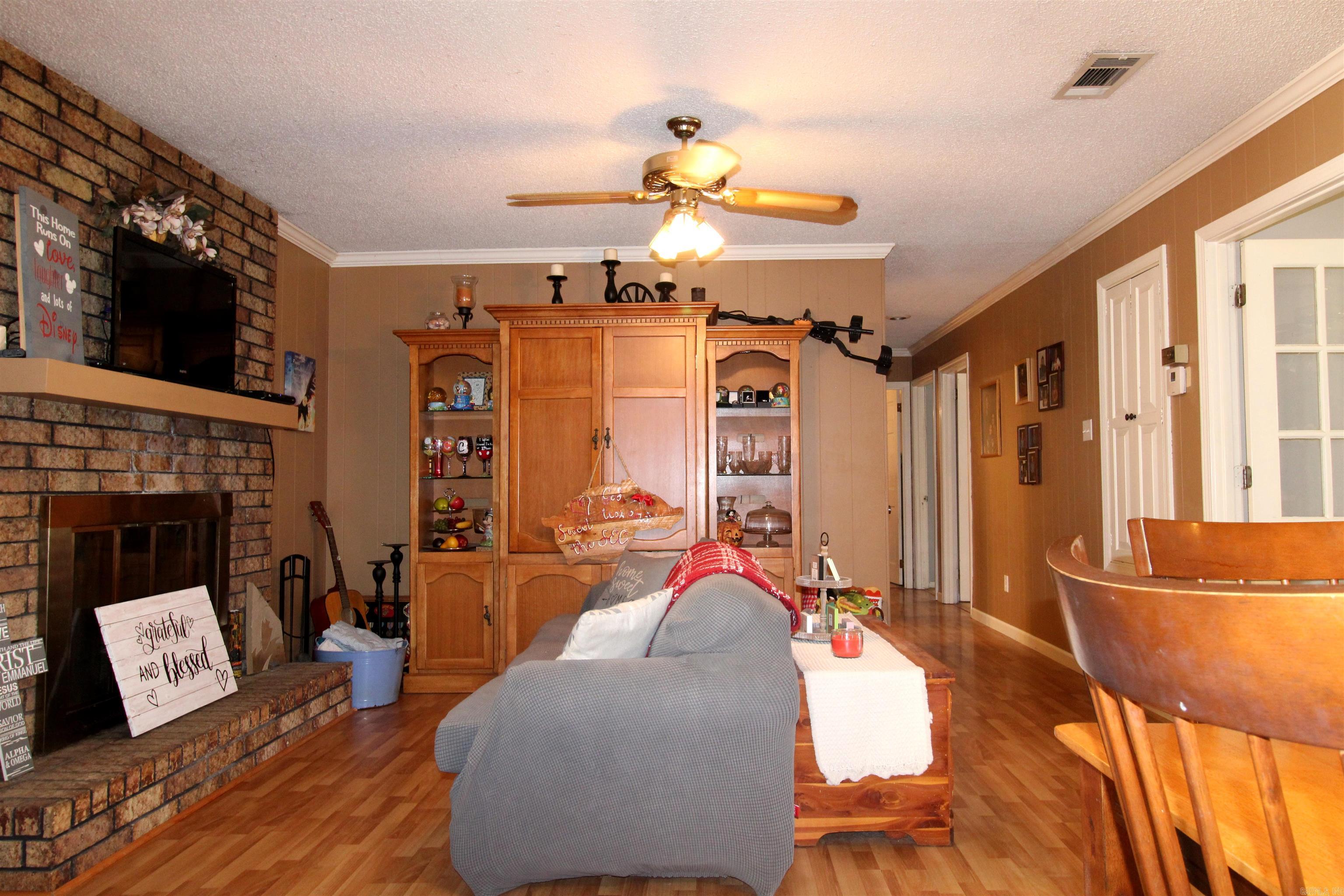 2710 Lynwood Drive