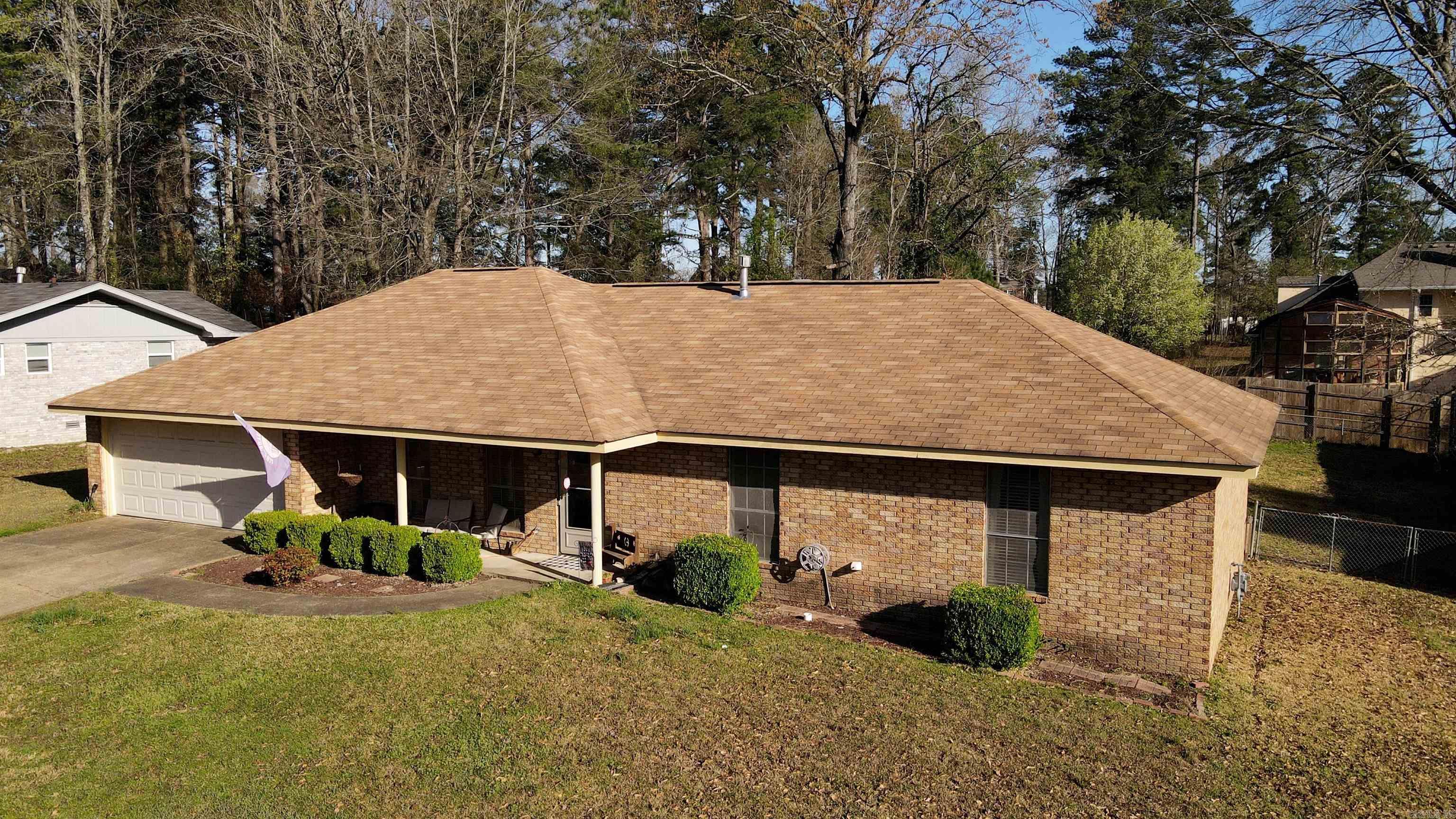 2710 Lynwood Drive