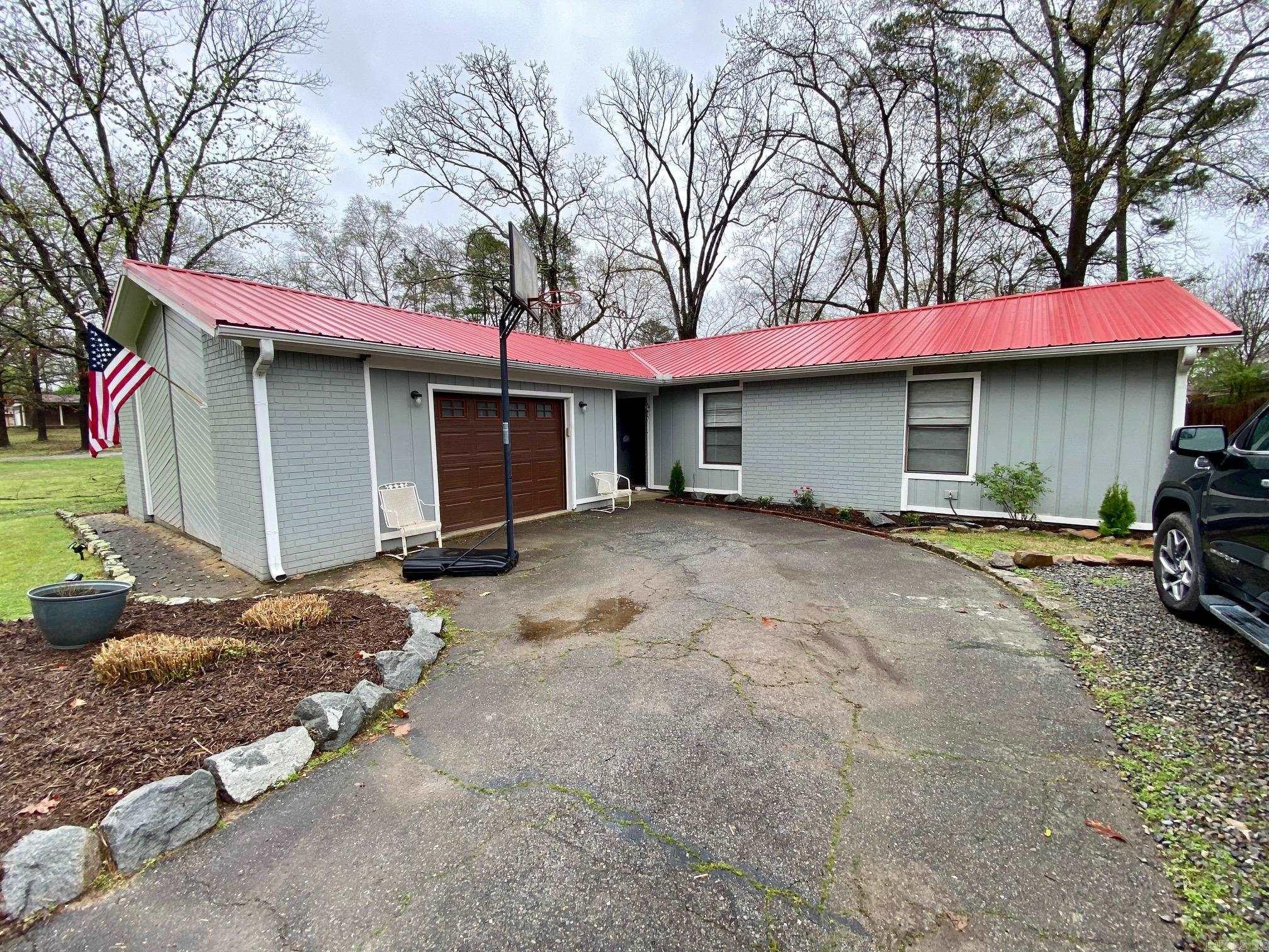 831 Akers Road