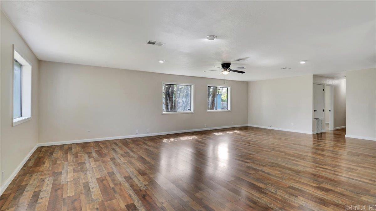 802 E Maple