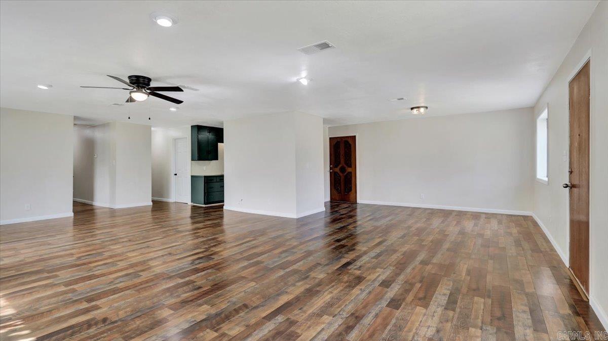 802 E Maple