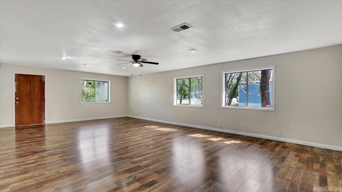 802 E Maple