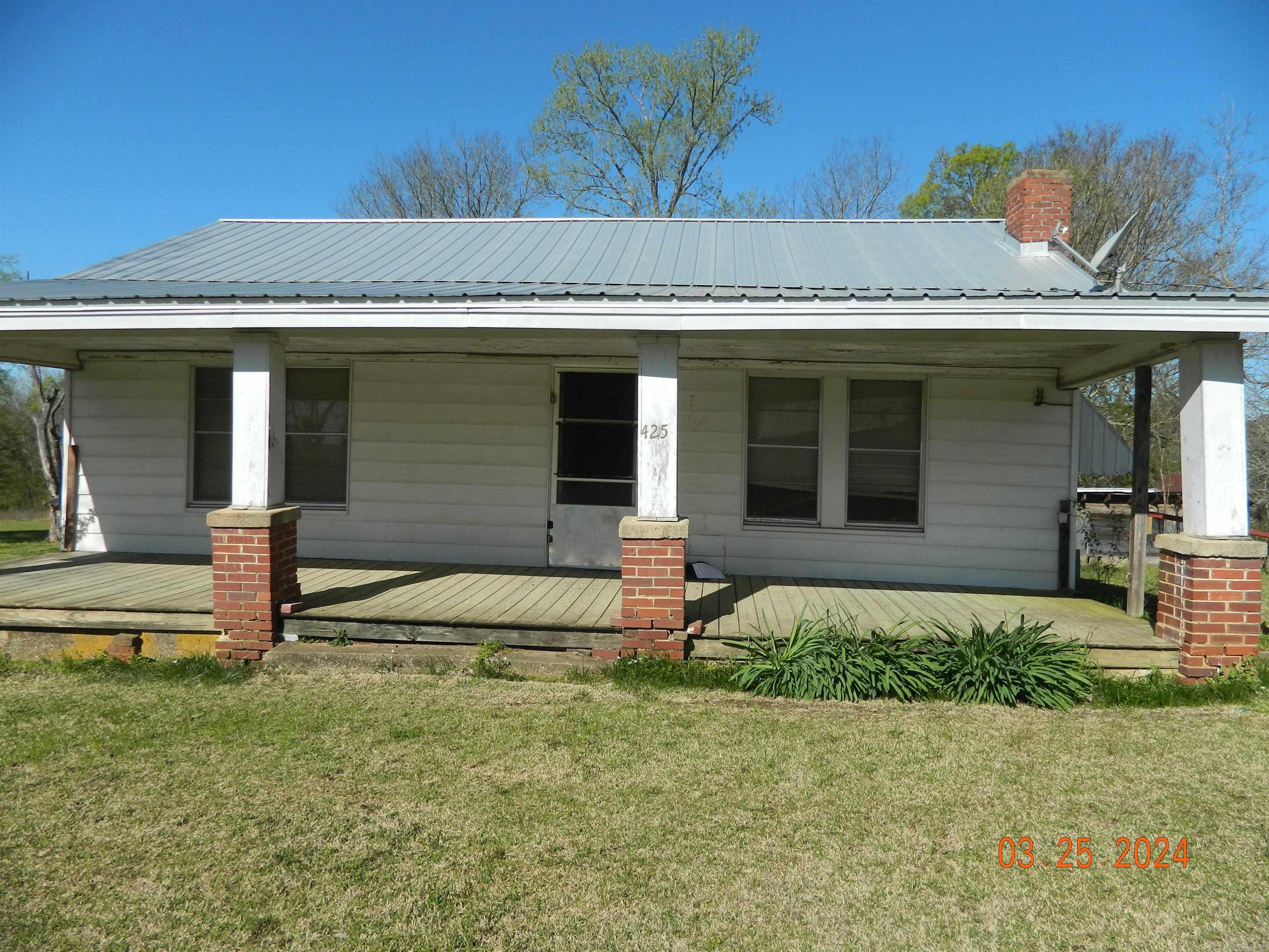 425 Main Street