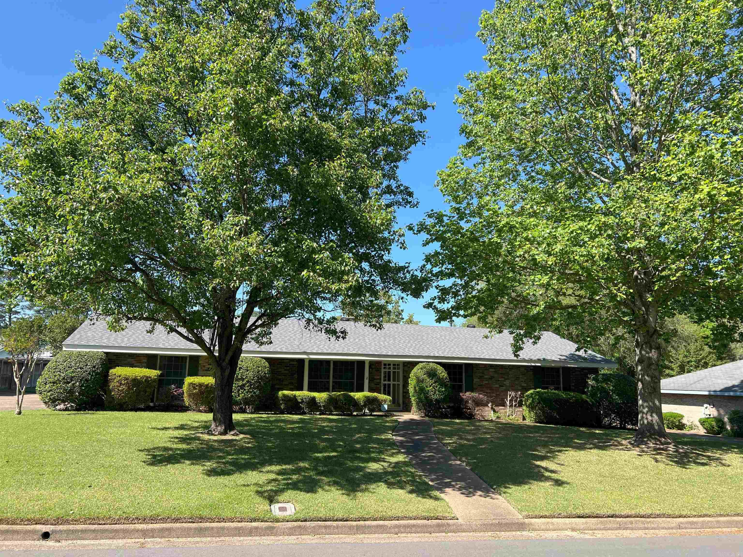 2504 Yorkshire Drive