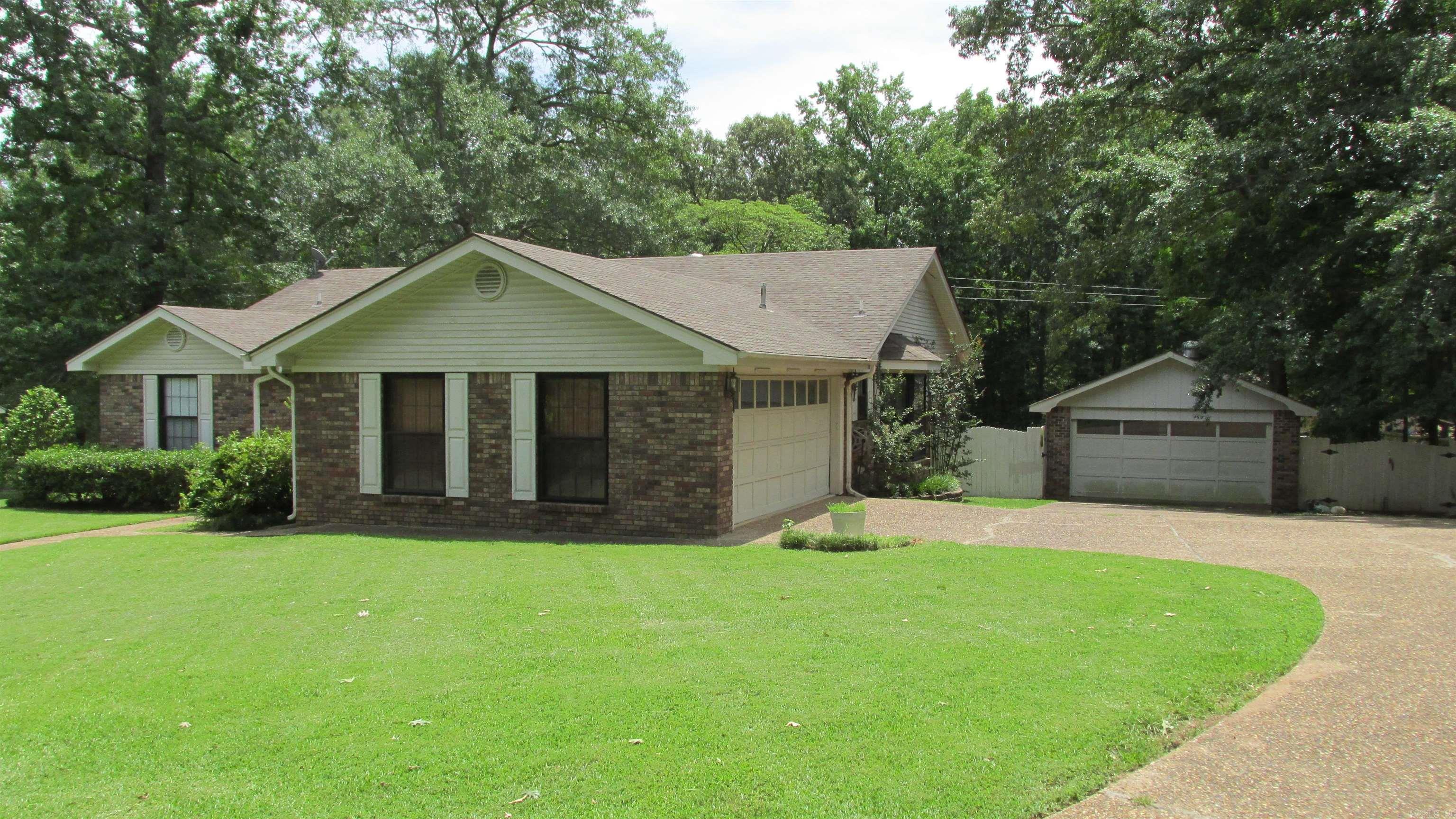 11 Glendale Court