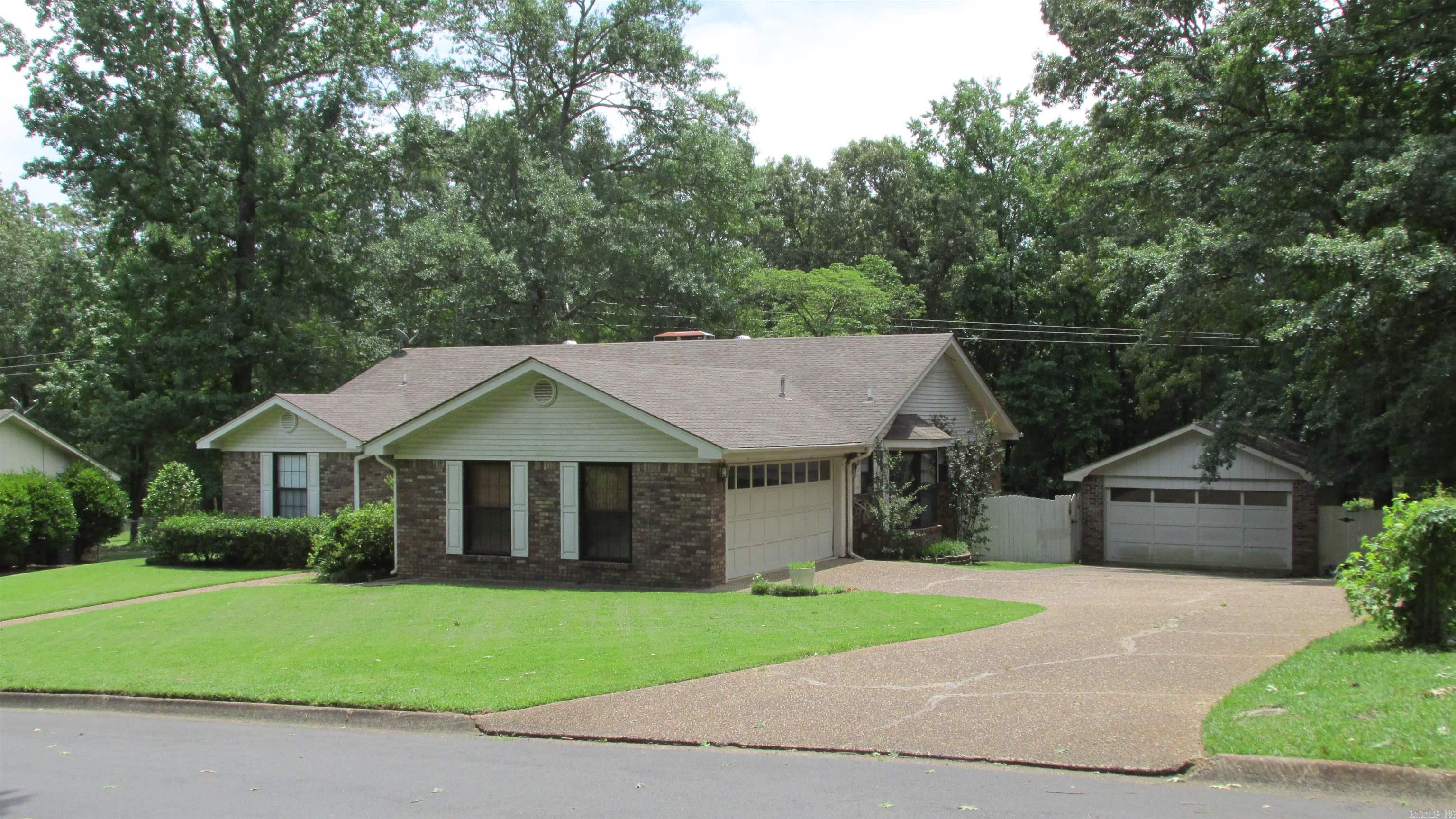11 Glendale Court
