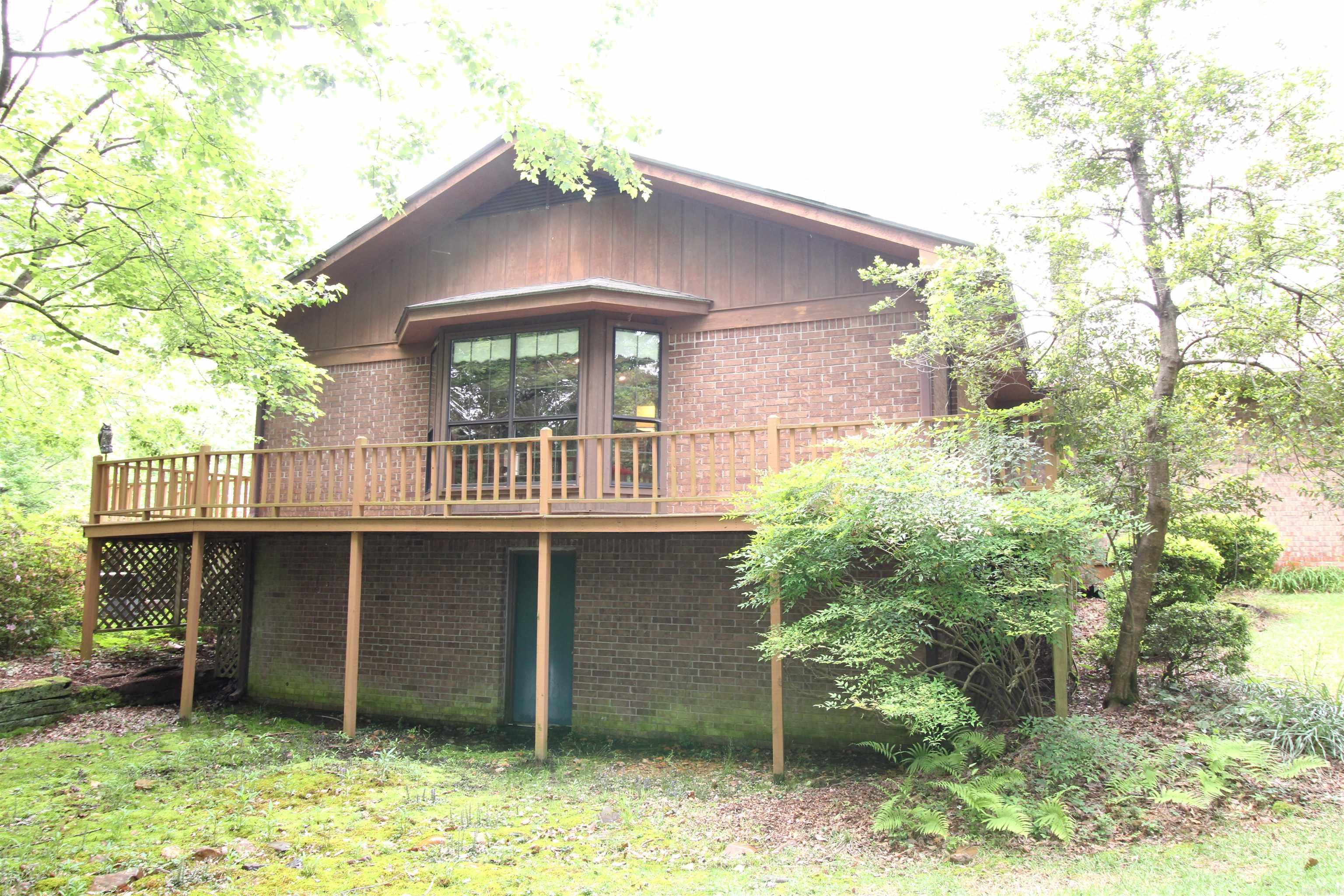 10 Lexington Circle