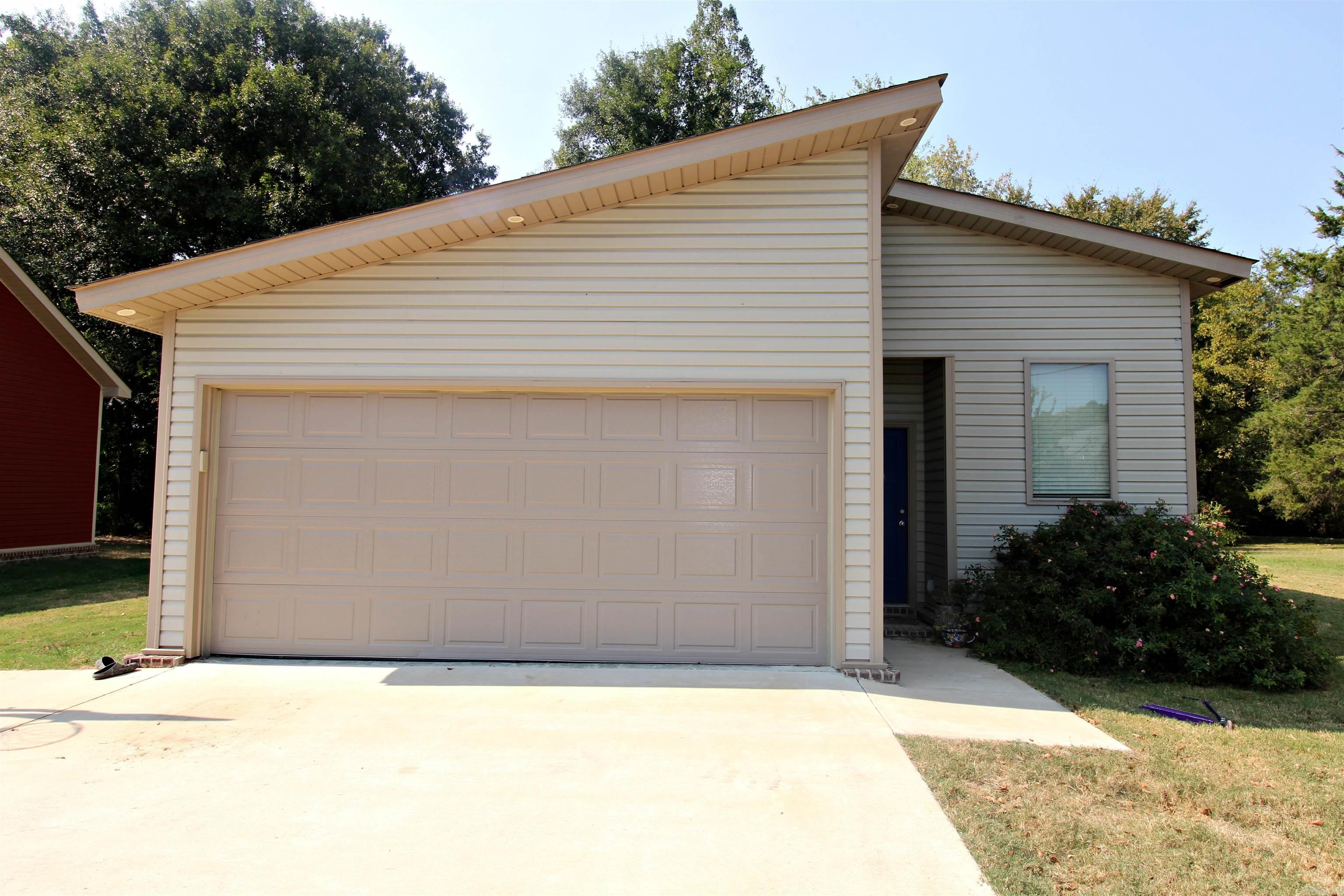 1106 S 26th Street