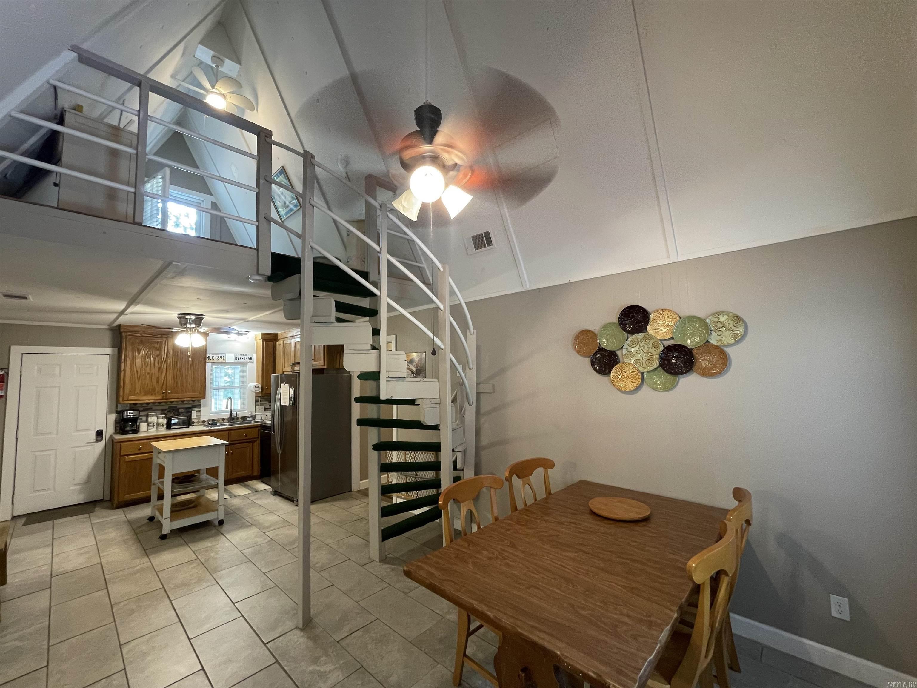 132 Scottland Lane
