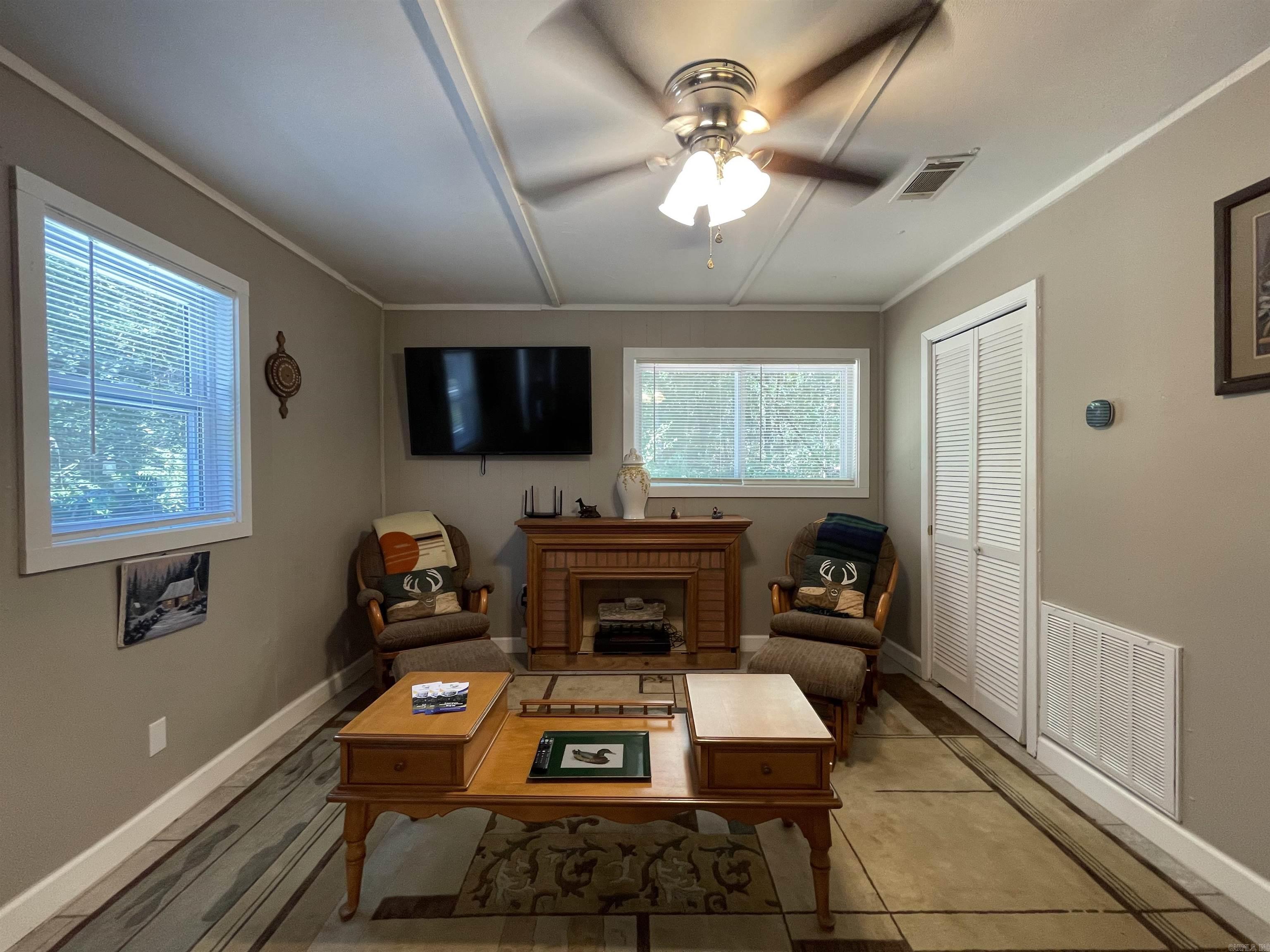 132 Scottland Lane