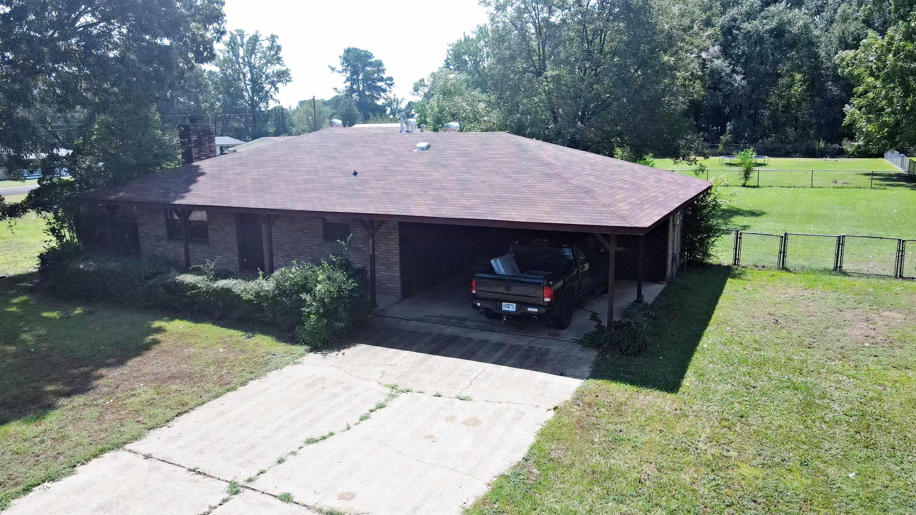 2427 Walnut Street