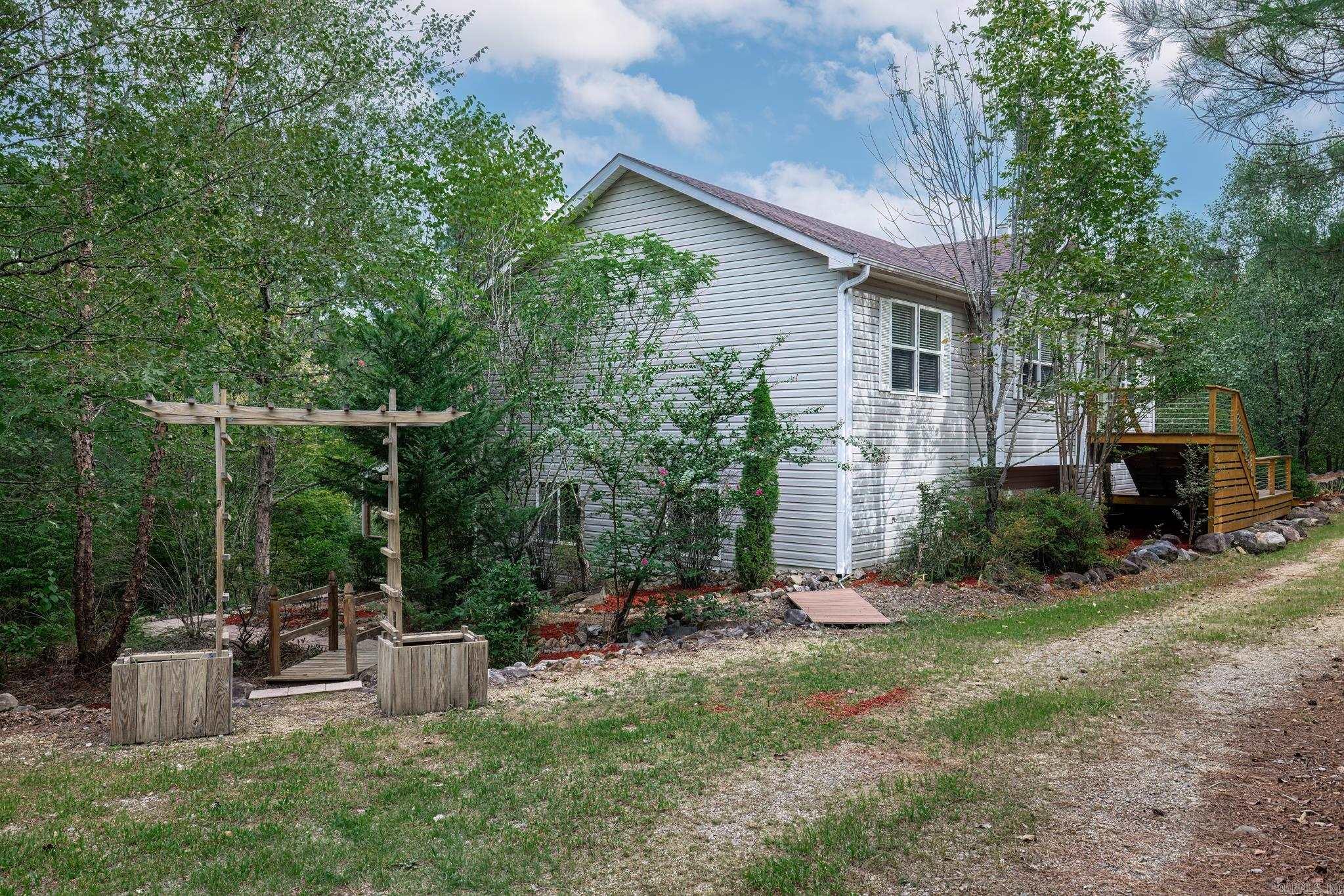 191 Falcon Ridge Trl