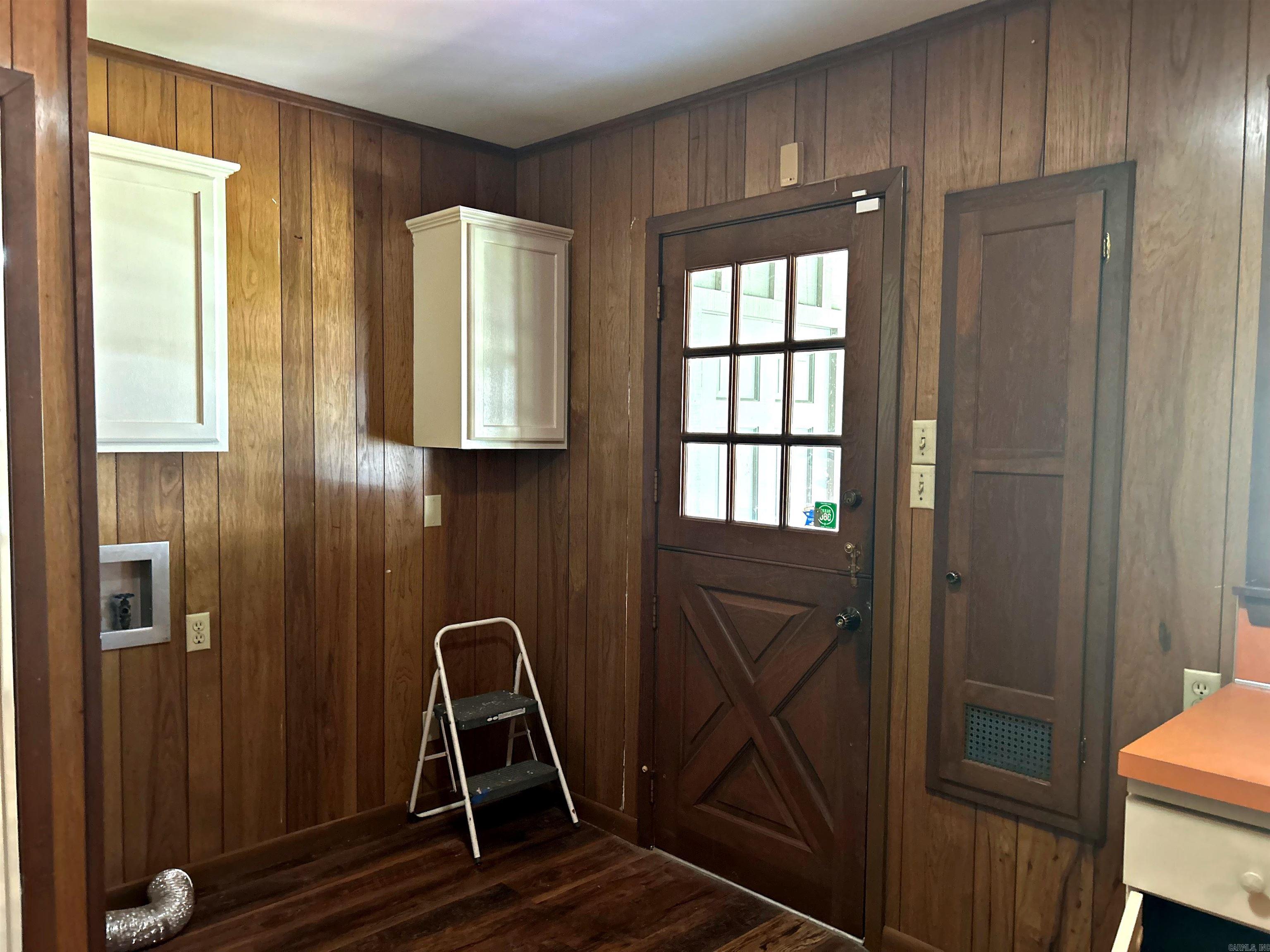 1414 Country Club Road