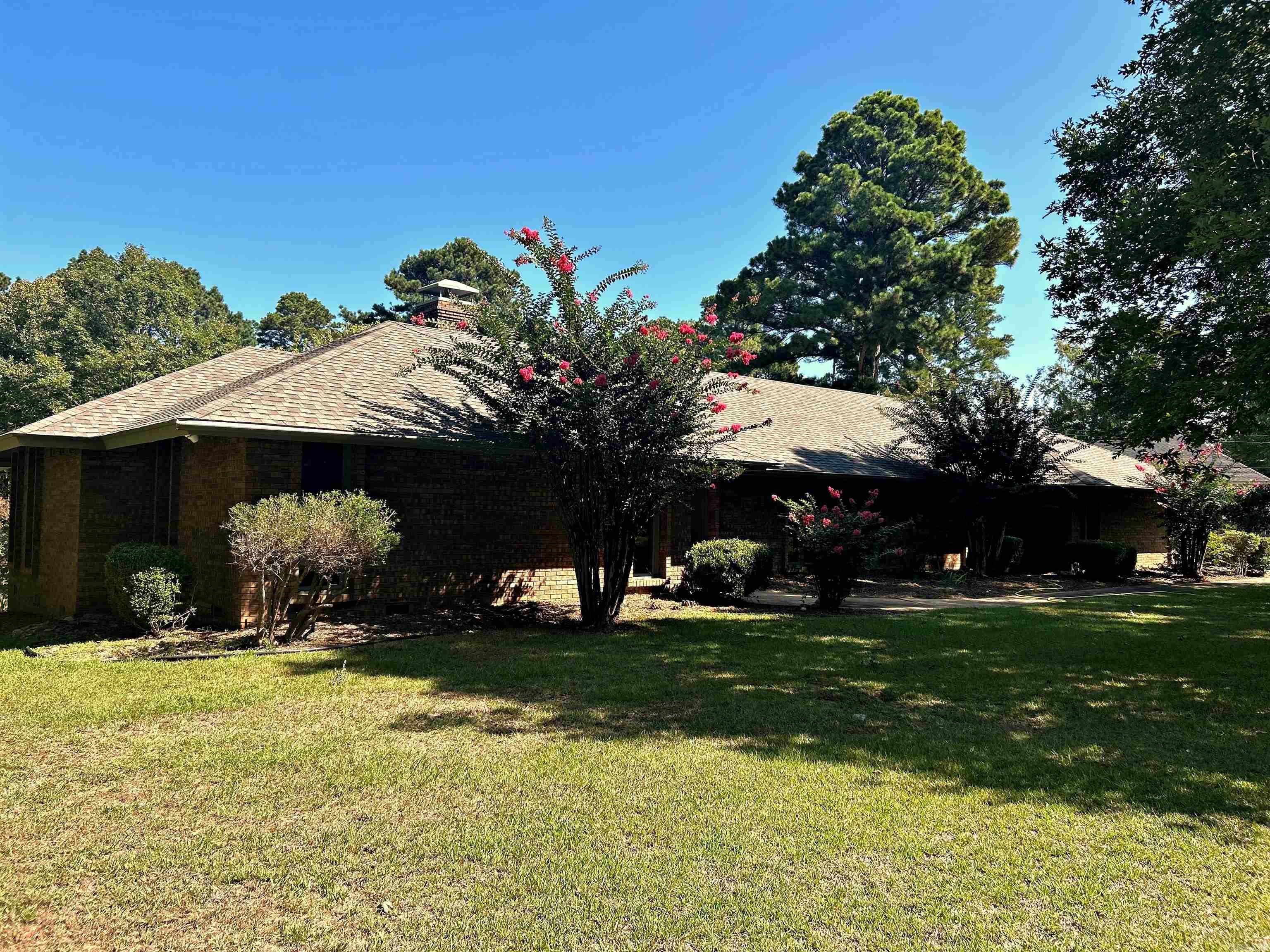 1414 Country Club Road