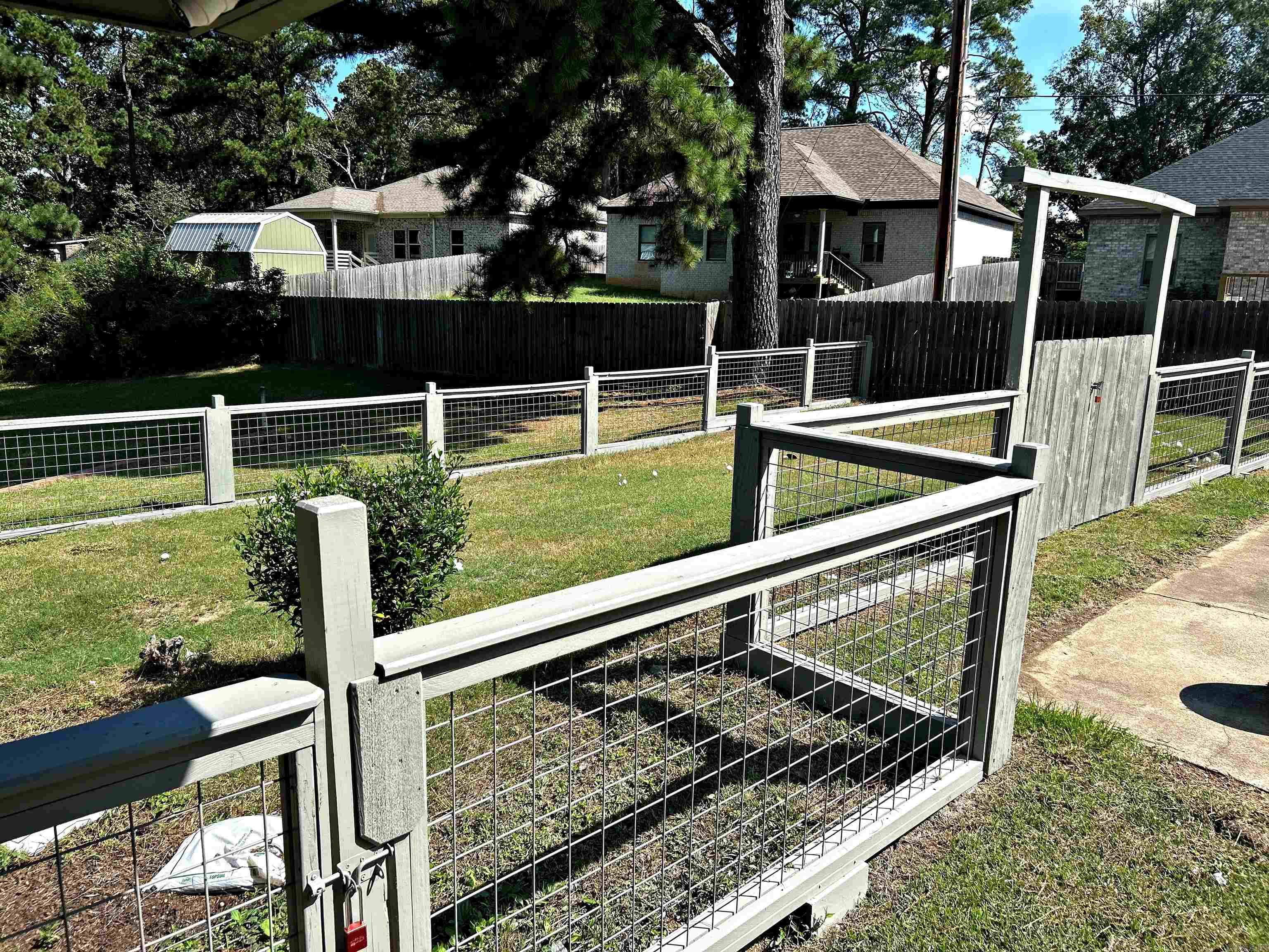 1414 Country Club Road