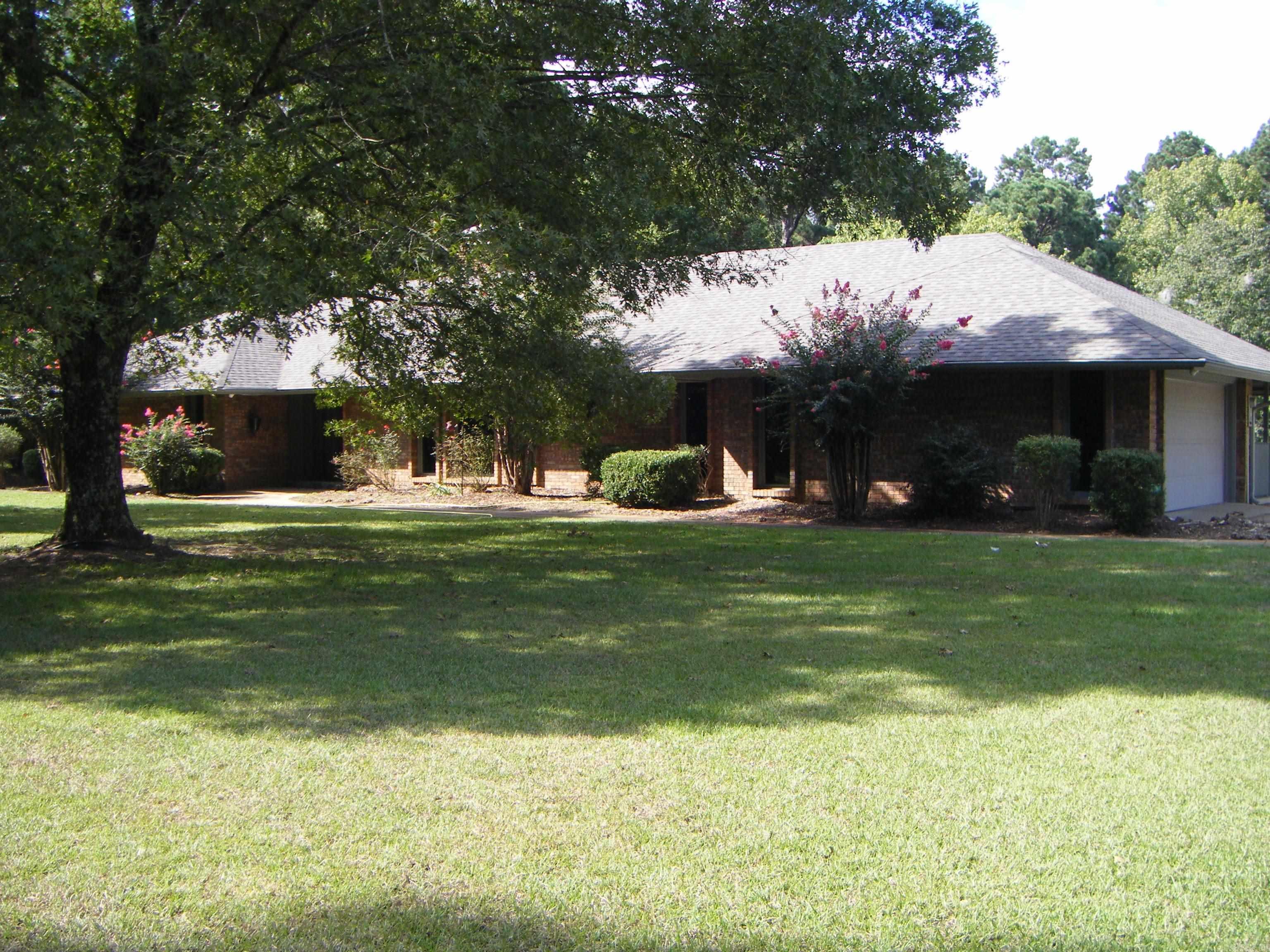 1414 Country Club Road