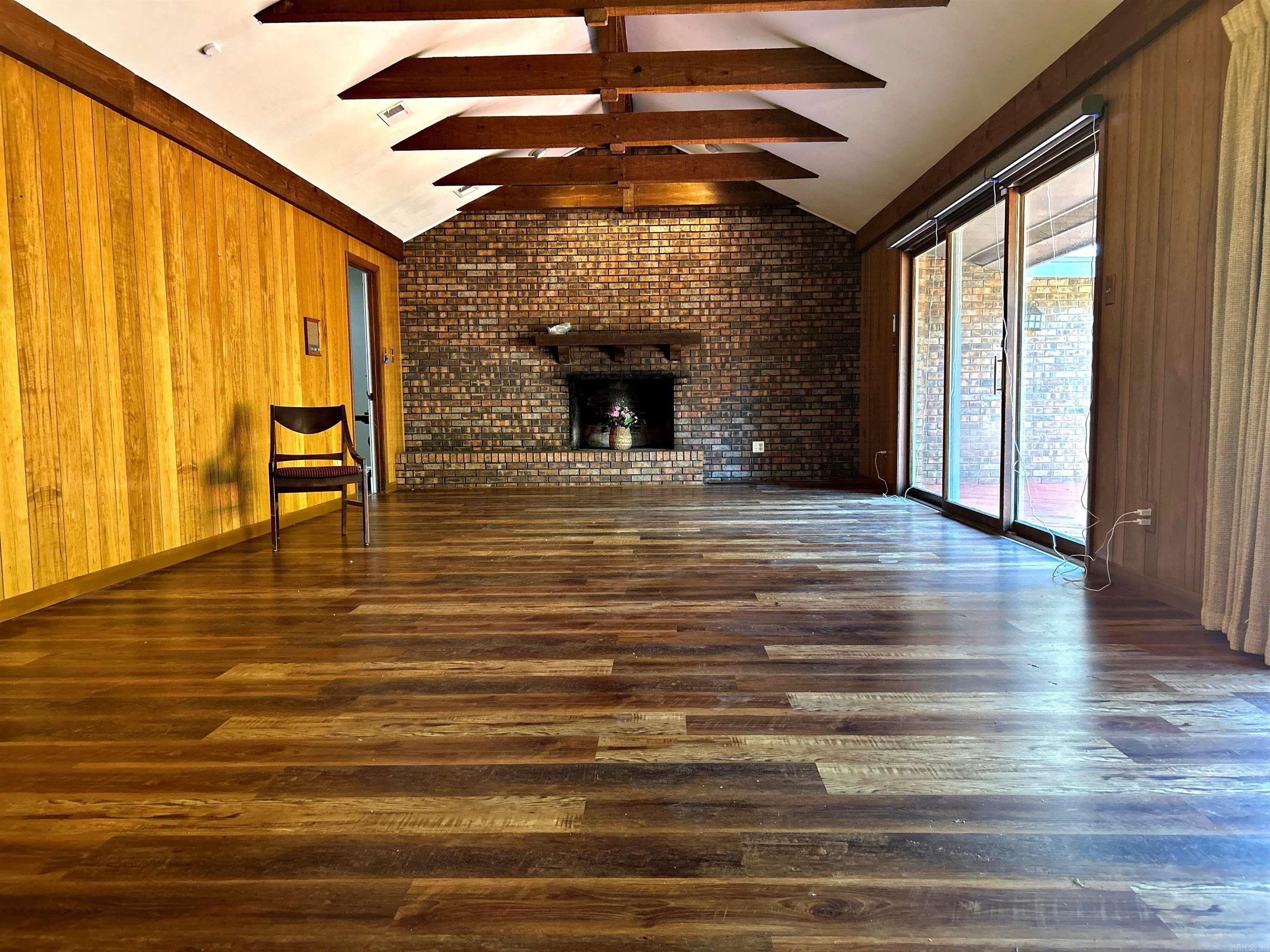 1414 Country Club Road