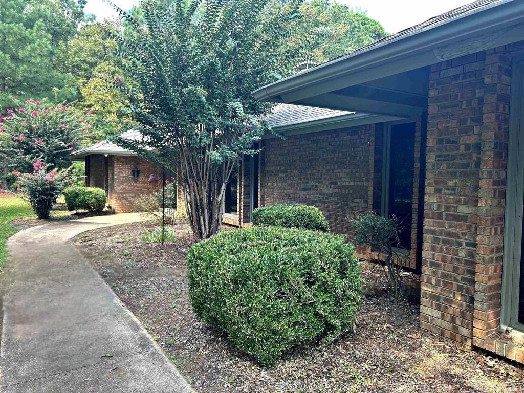 1414 Country Club Road