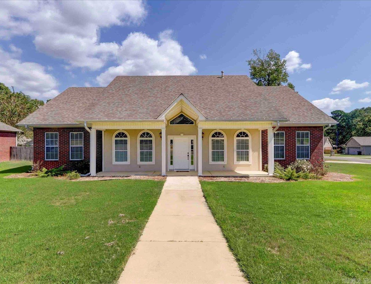 102 Golden Eye Court