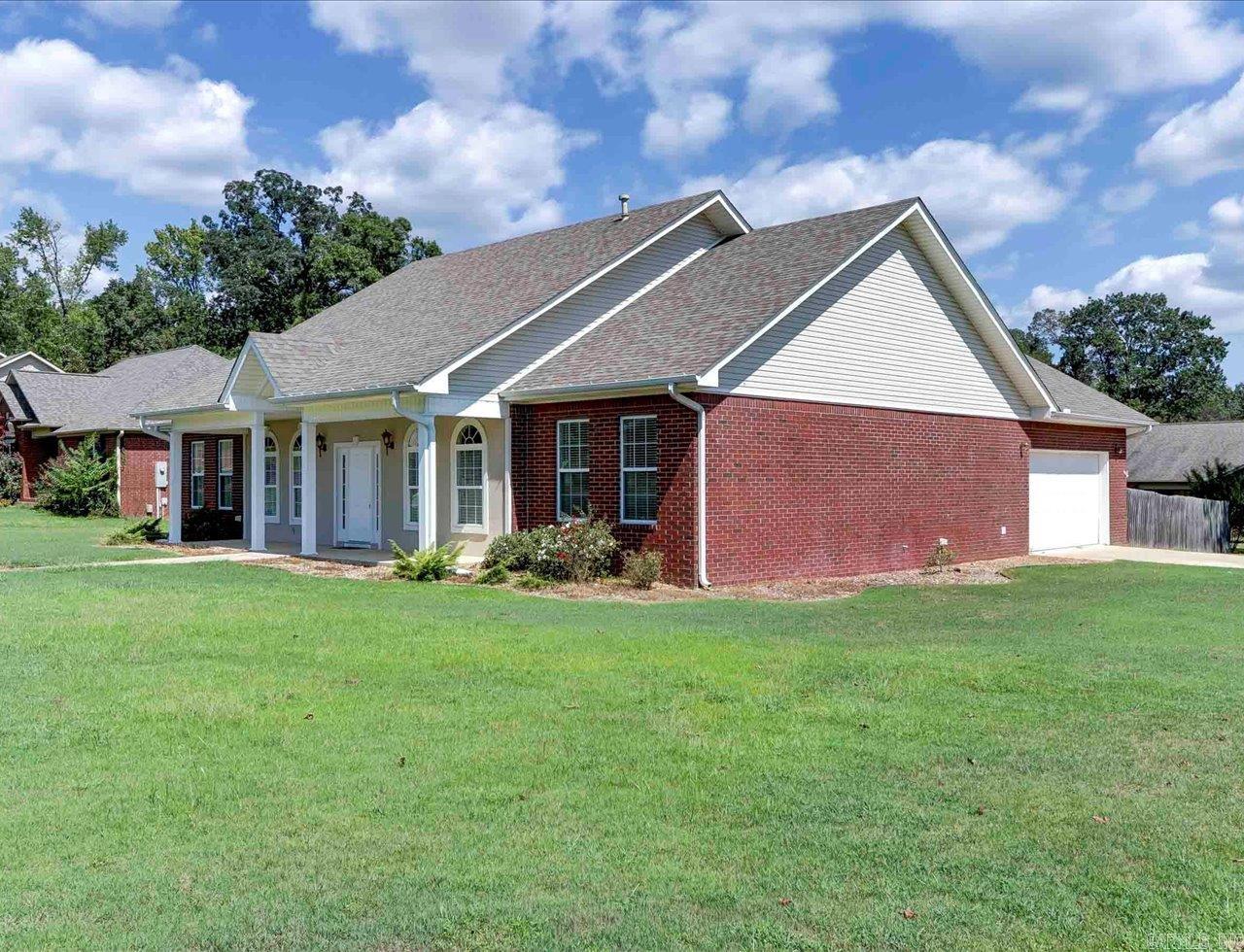 102 Golden Eye Court